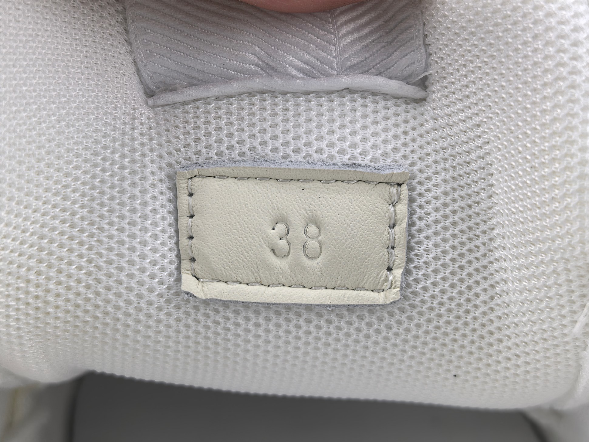 Gucci Chunky “Biscuit” Sneakers Low-top sneakers crafted from calf leather, featuring a round toe and lace-up closure. Sizes: 35, 36, 37, 38, 39, 40, 41, 42, 43, 44, 45 (Unisex). - Image 16