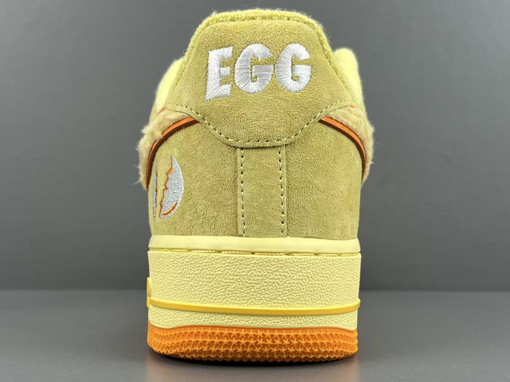 Nike x DOAF Air Force 1 “Egg or Duck” Low-top sneakers in white and green, featuring a comfortable and soft design. Suitable for men and women (unisex). - Image 3