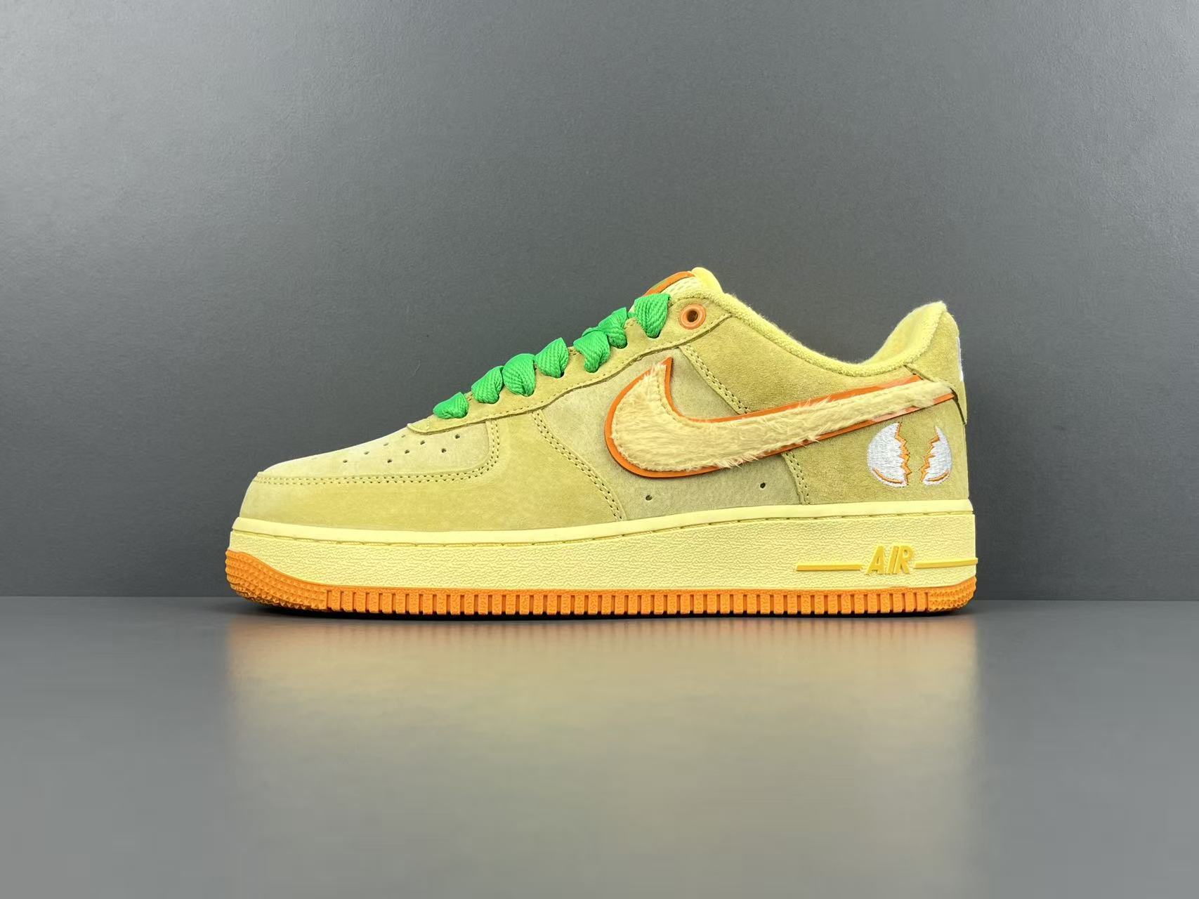 Nike x DOAF Air Force 1 “Egg or Duck” Low-top sneakers in white and green, featuring a comfortable and soft design. Suitable for men and women (unisex).