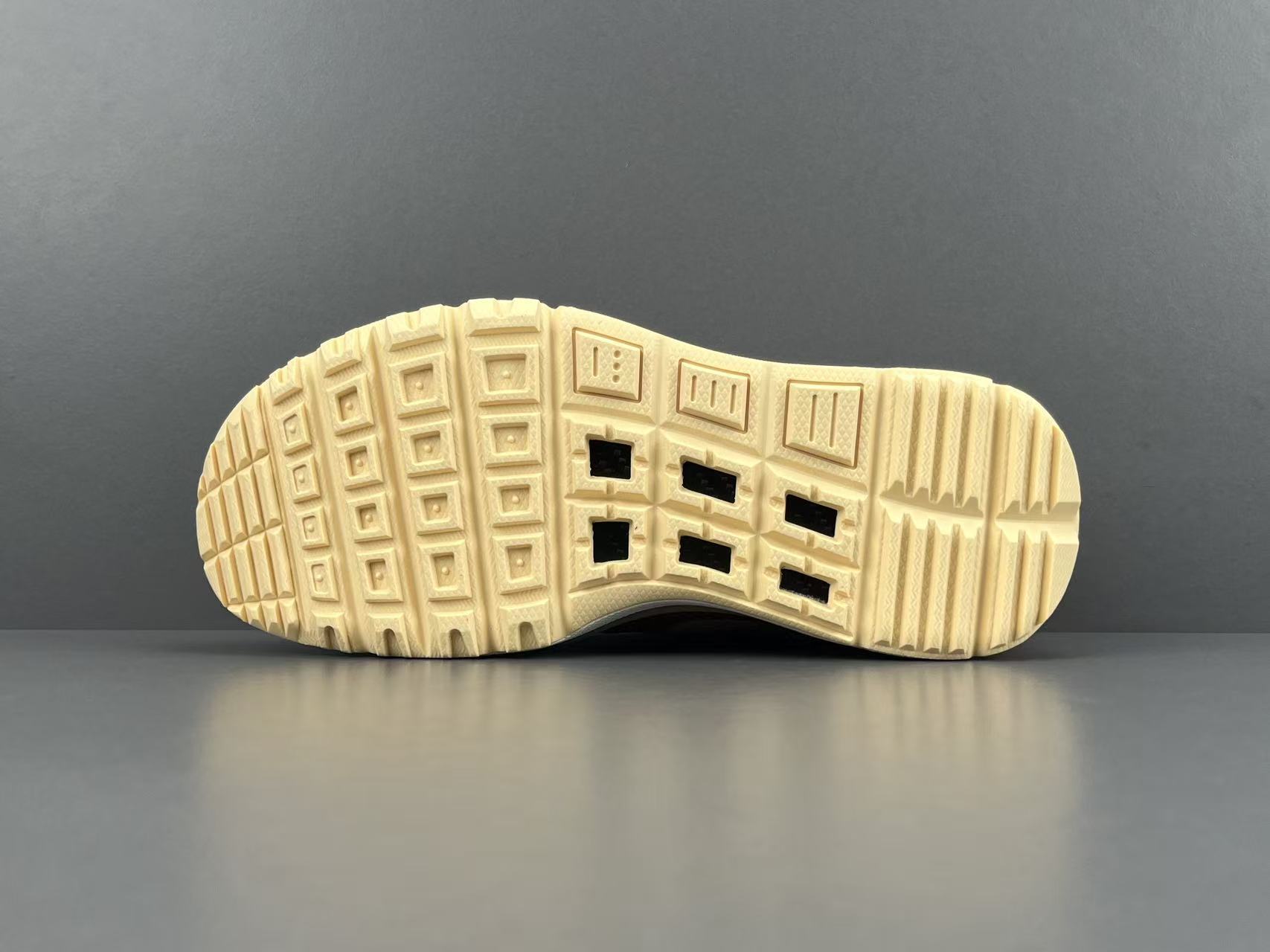 Nike x Tom Sachs Craft Mars Yard 3.0 Men’s low-top lifestyle sneakers in beige-brown, featuring comfortable, versatile wear, and slip-resistant, durable sole. Item number: IF2885-100. - Image 11