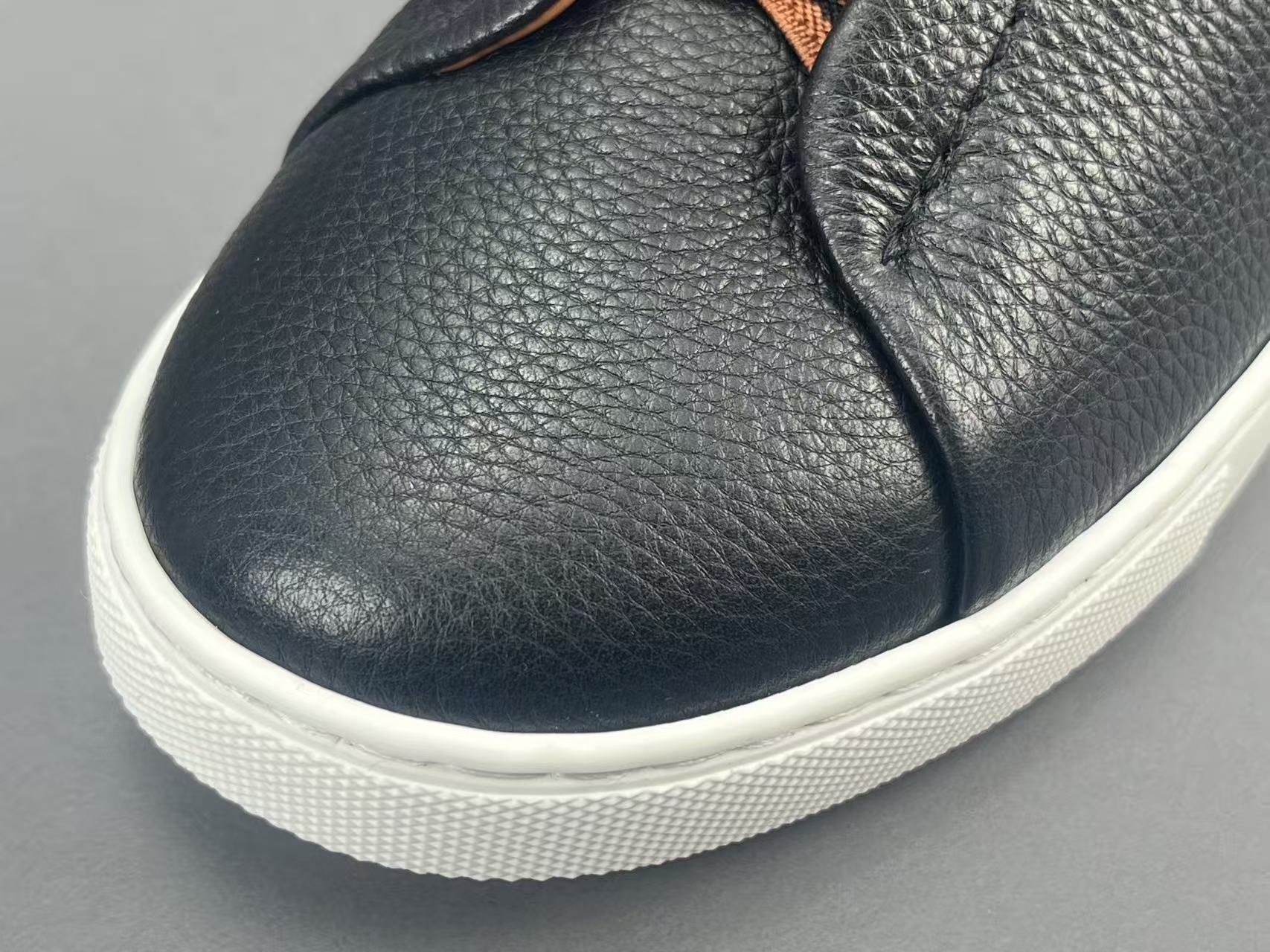 Ermenegildo Zegna Zegan Triple Stitch Men’s low-top sneakers made of leather, featuring a round toe and flat sole. Sizes: 39, 40, 41, 42, 43, 44, 45. - Image 5