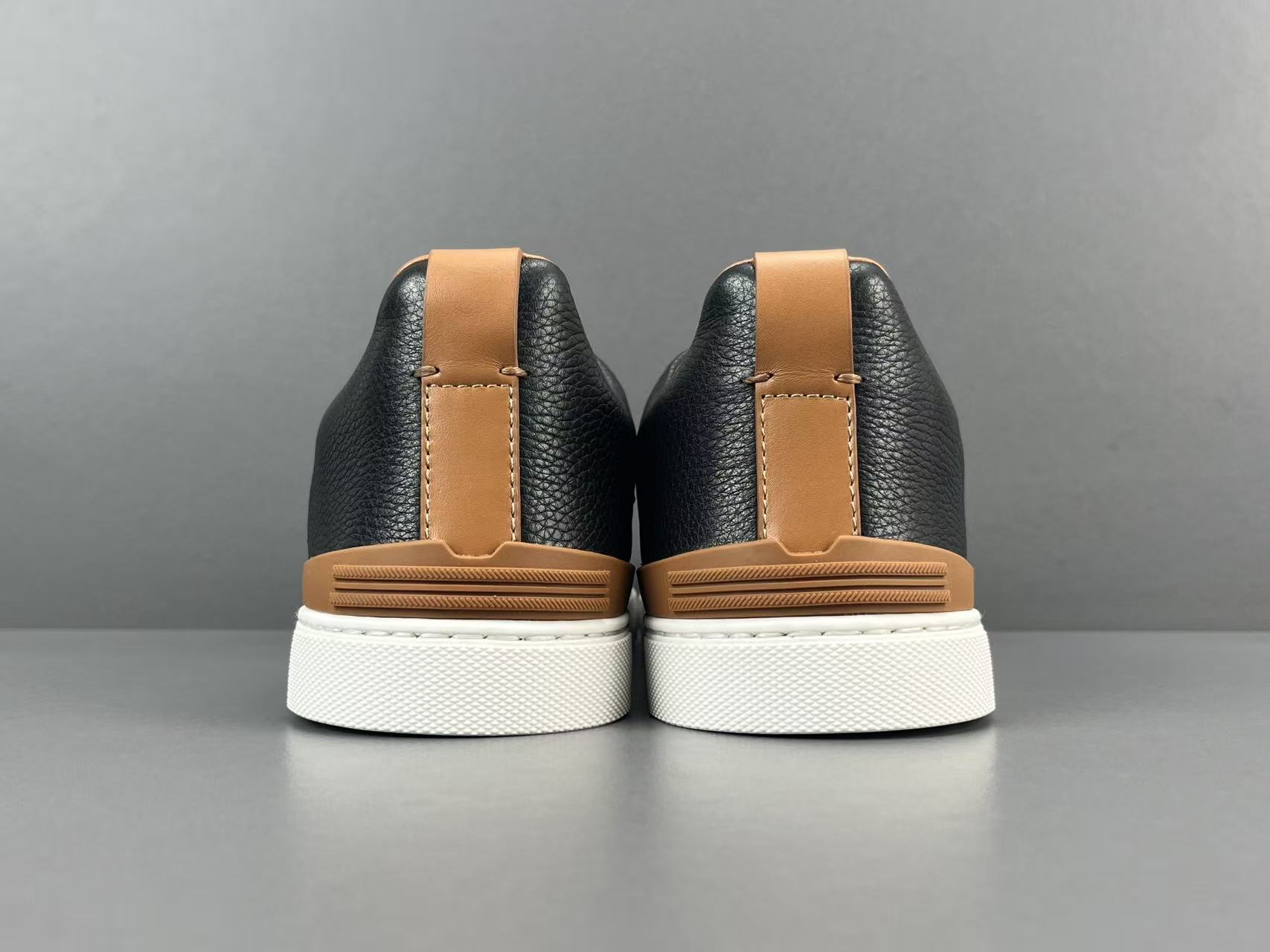 Ermenegildo Zegna Zegan Triple Stitch Men’s low-top sneakers made of leather, featuring a round toe and flat sole. Sizes: 39, 40, 41, 42, 43, 44, 45. - Image 13