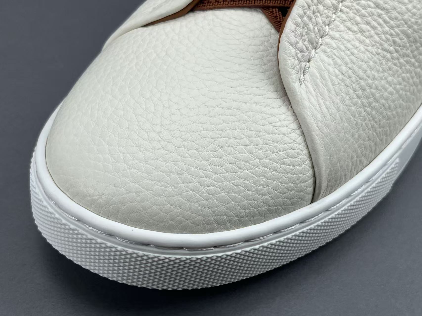 Ermenegildo Zegna Zegan Triple Stitch Men’s low-top sneakers made of leather, featuring a round toe and flat sole. Sizes: 39, 40, 41, 42, 43, 44, 45. - Image 4