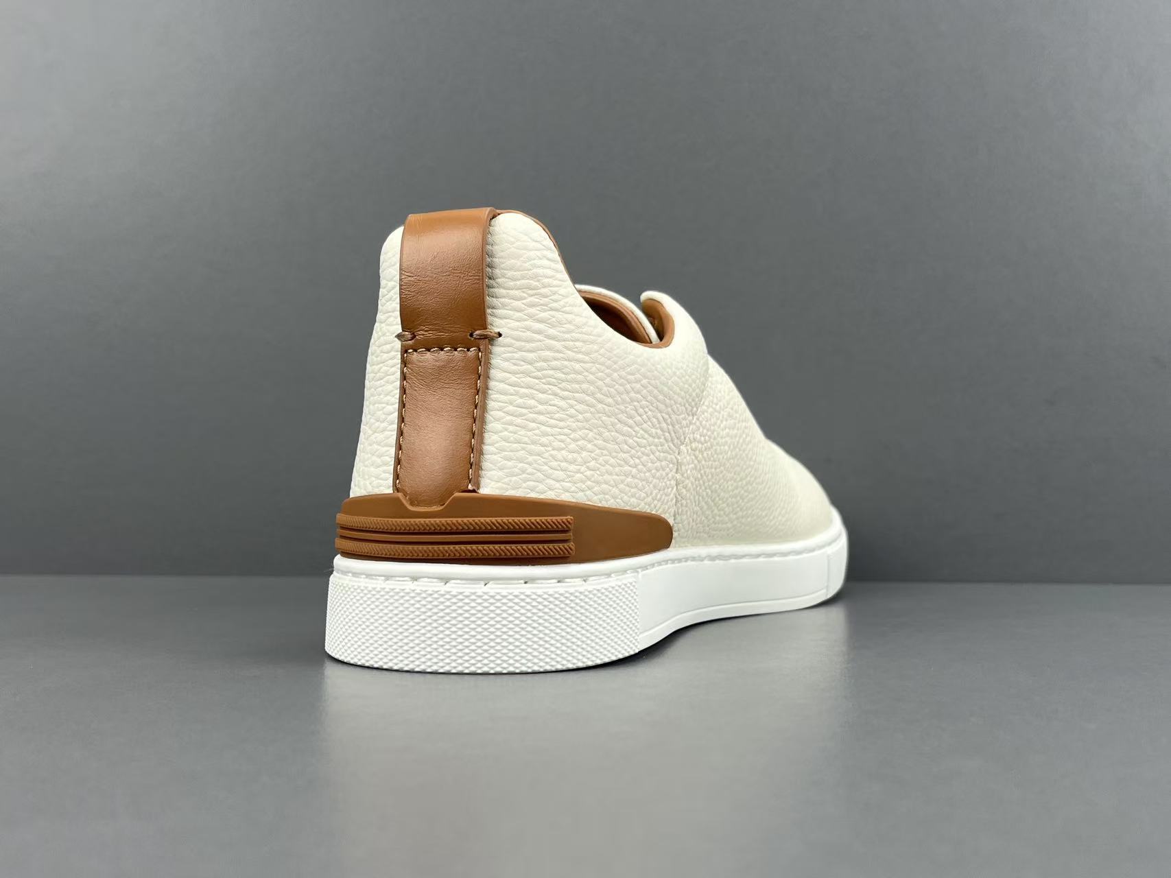 Ermenegildo Zegna Zegan Triple Stitch Men’s low-top sneakers made of leather, featuring a round toe and flat sole. Sizes: 39, 40, 41, 42, 43, 44, 45. - Image 12