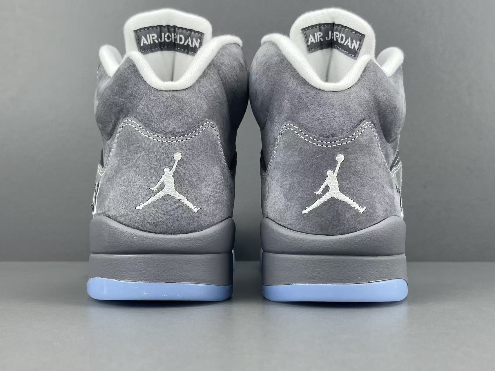 Nike Air Jordan 4 Retro "Lakeshow" Mid-top retro basketball sneakers in purple, featuring comfortable, versatile wear and durable construction, inspired by the Lakers colorway. Suitable for men and women (unisex). - Image 14