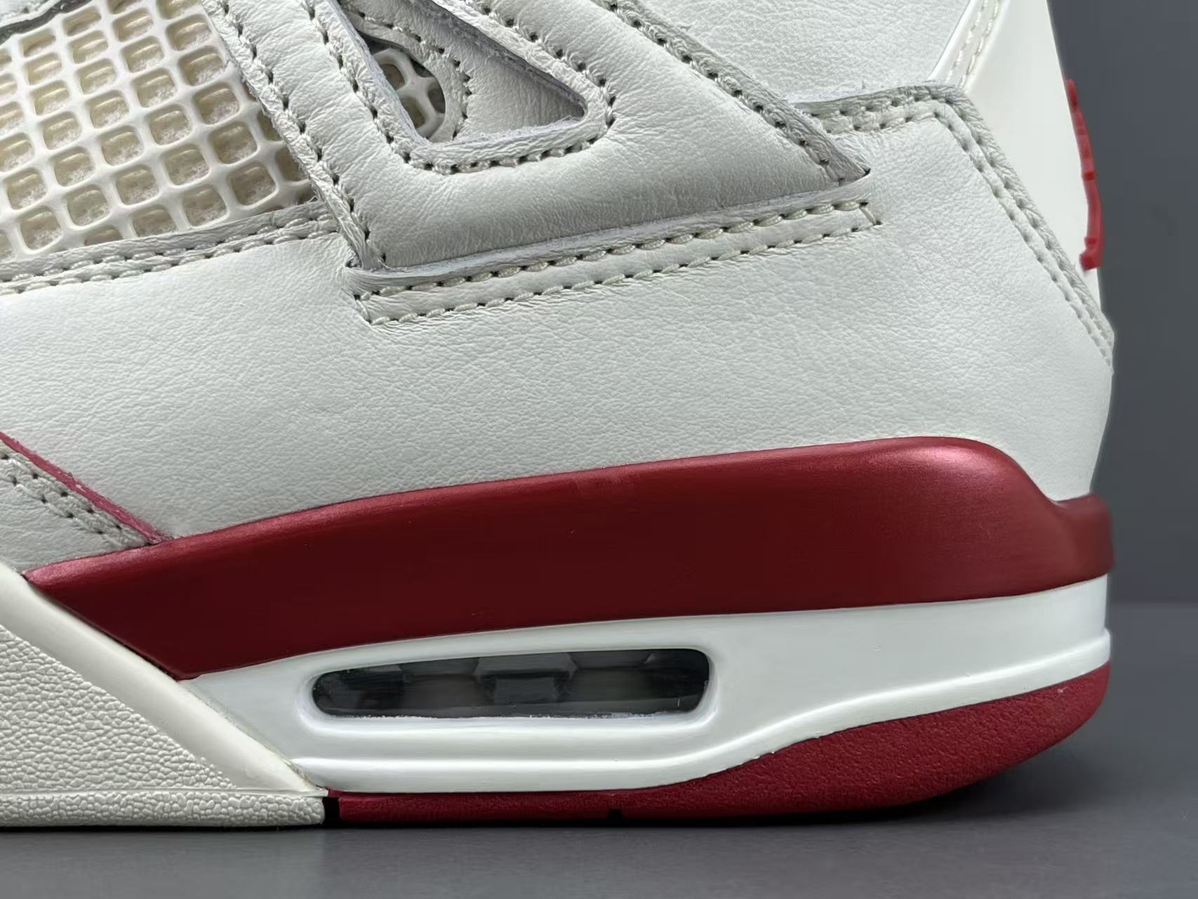 Nike Jordan Air Jordan 4 Retro “Sierra Red” Mid-top retro basketball sneakers in off-red, featuring comfortable, versatile wear and a slip-resistant, durable sole. Suitable for men and women (unisex). - Image 5