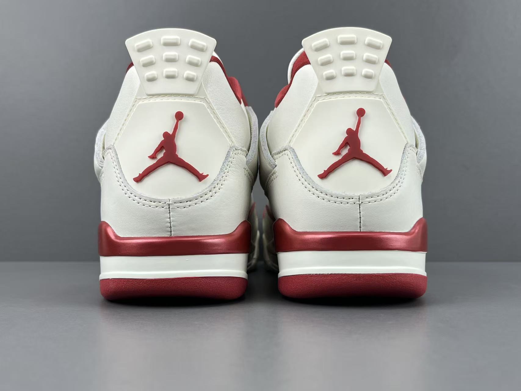Nike Jordan Air Jordan 4 Retro “Sierra Red” Mid-top retro basketball sneakers in off-red, featuring comfortable, versatile wear and a slip-resistant, durable sole. Suitable for men and women (unisex). - Image 13