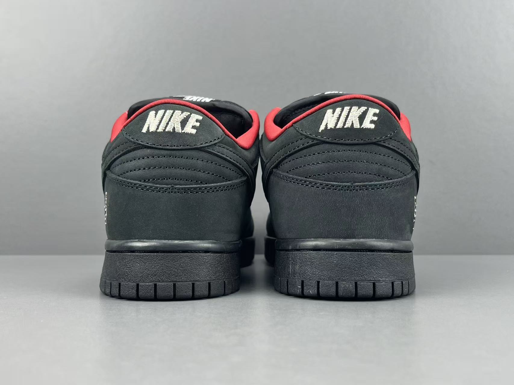 Nike x Supreme Dunk SB Low Low-top skate sneakers in black, featuring soft and comfortable wear, slip-resistant and durable sole. Suitable for men and women (unisex). - Image 11