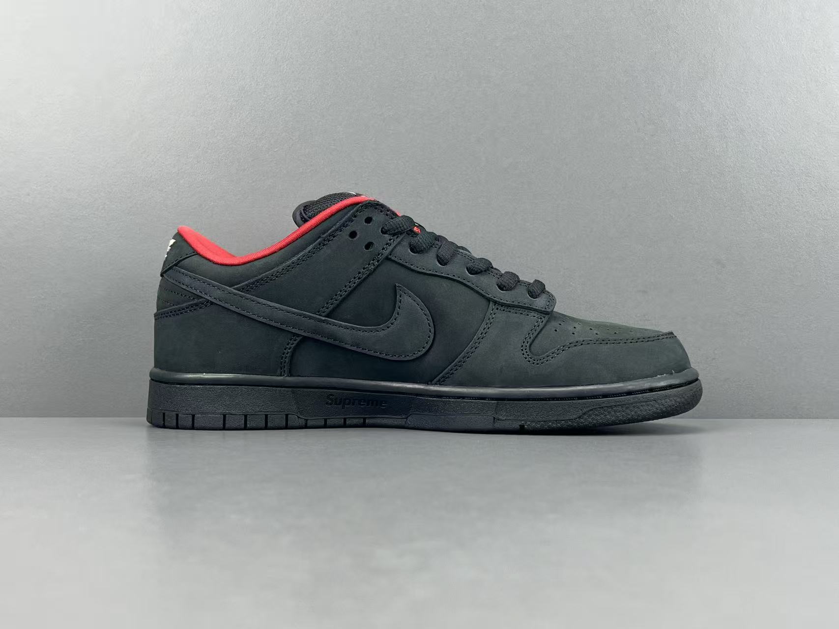 Nike x Supreme Dunk SB Low Low-top skate sneakers in black, featuring soft and comfortable wear, slip-resistant and durable sole. Suitable for men and women (unisex). - Image 13