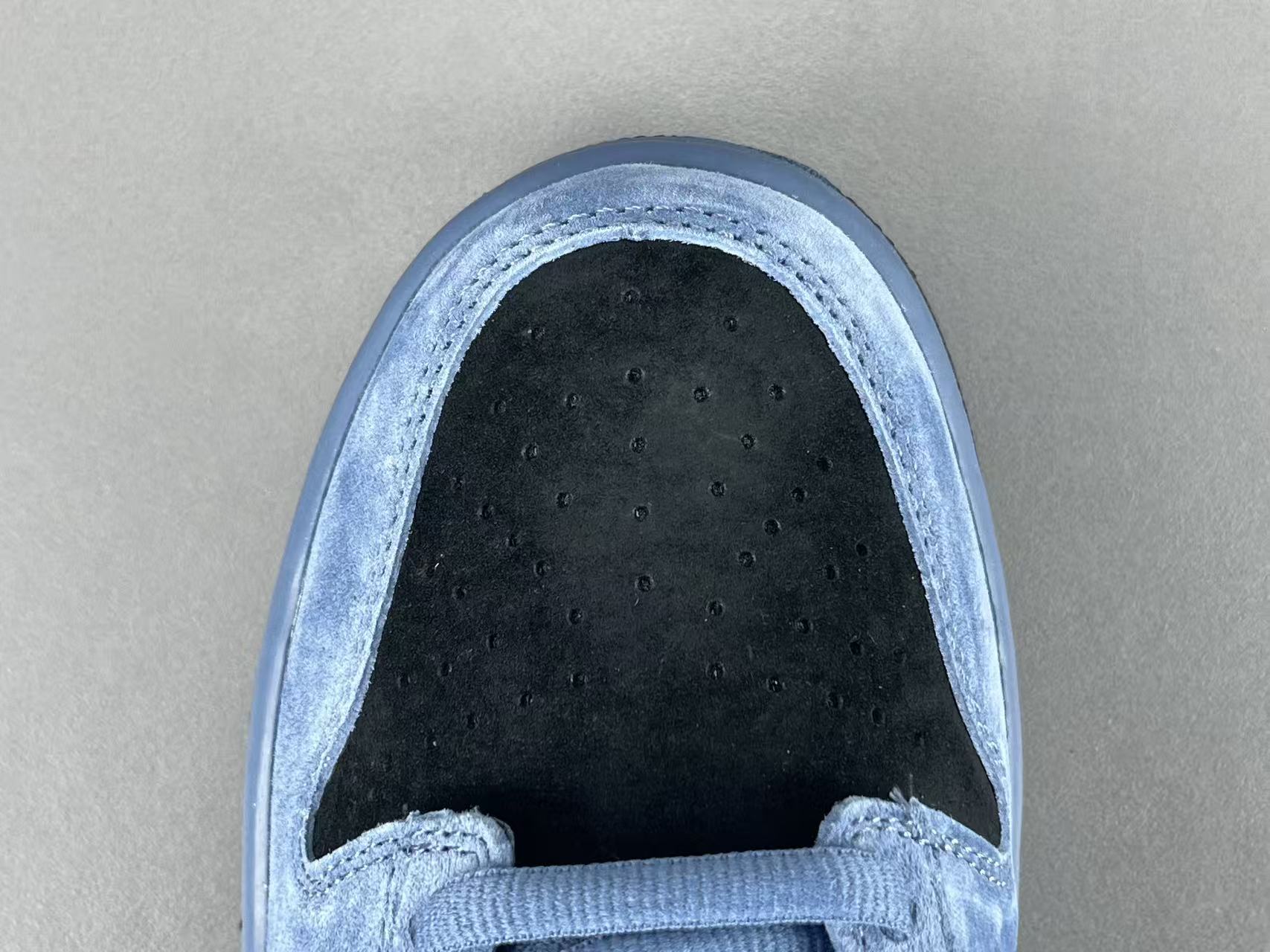 Nike x Supreme Dunk SB Low Low-top skate sneakers in black and blue, featuring soft and comfortable wear and a slip-resistant, durable sole. Suitable for men and women (unisex). - Image 7