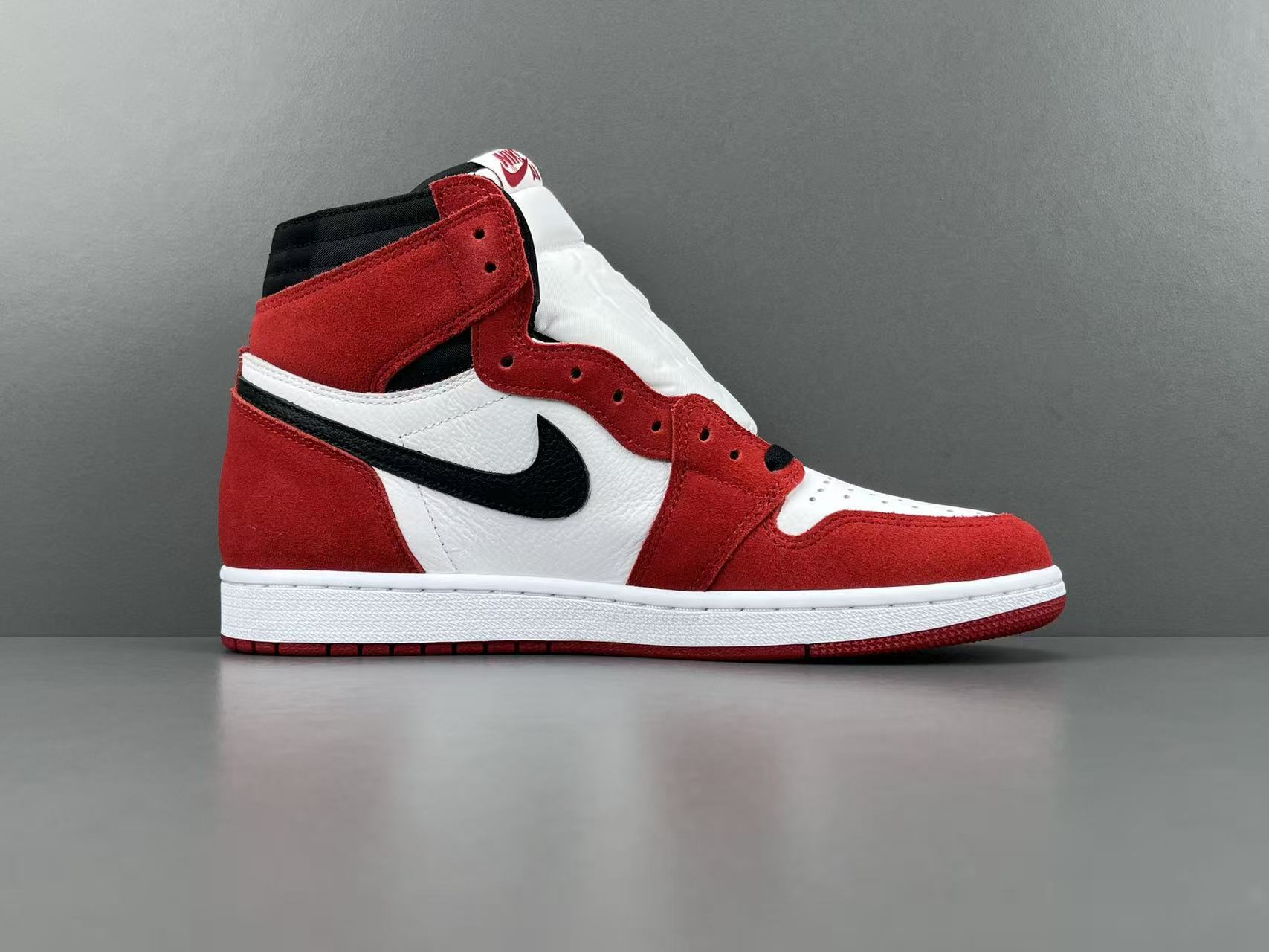 Jordan x Travis Scott Air Jordan 1 High OG TS SP High-top collaborative basketball sneakers featuring the reverse Swoosh “Chicago” colorway.