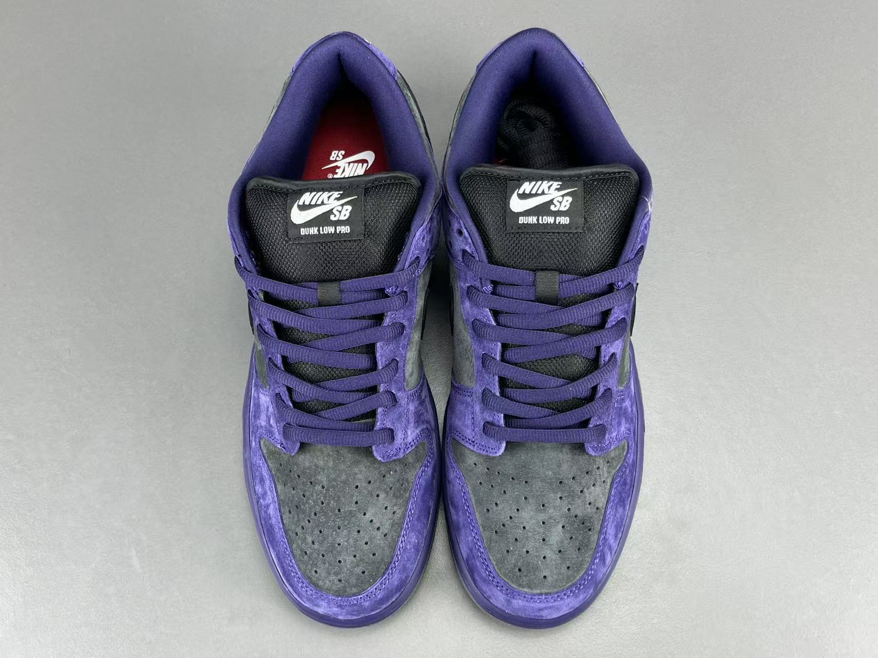 Nike x Supreme Dunk SB Low Low-top skate sneakers in purple, featuring comfortable wear, Europe-exclusive edition, and slip-resistant, durable sole. Suitable for men and women (unisex). - Image 14