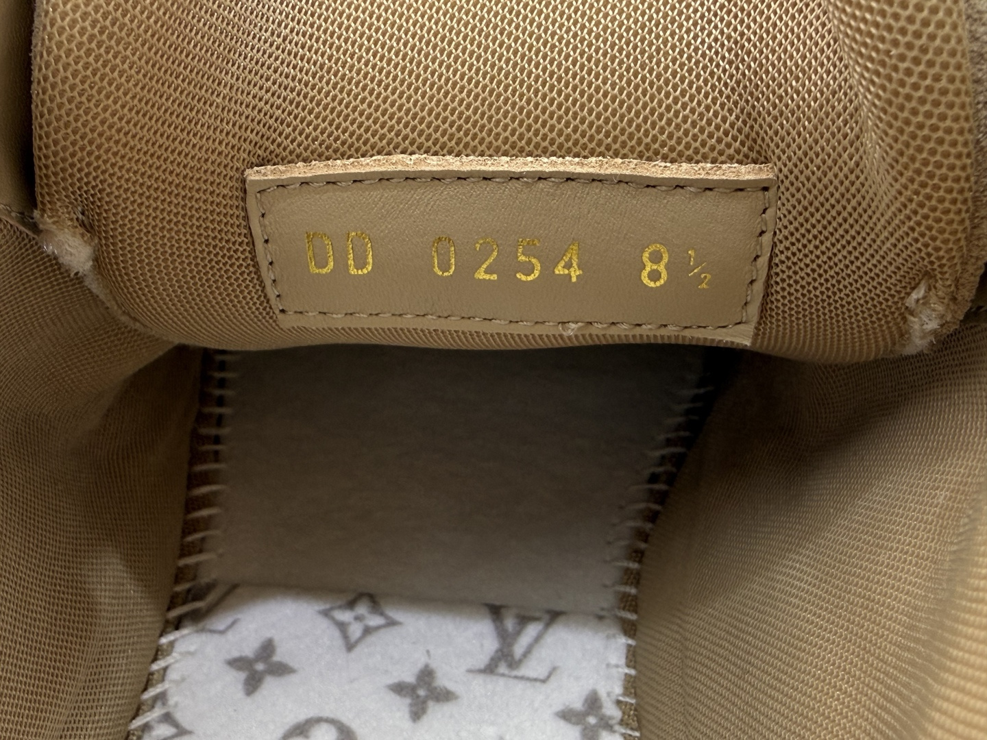 Louis Vuitton LV Trainer in light coffee brown with hang tag. Made from imported Italian cow suede/leather using top-level craftsmanship - Image 6