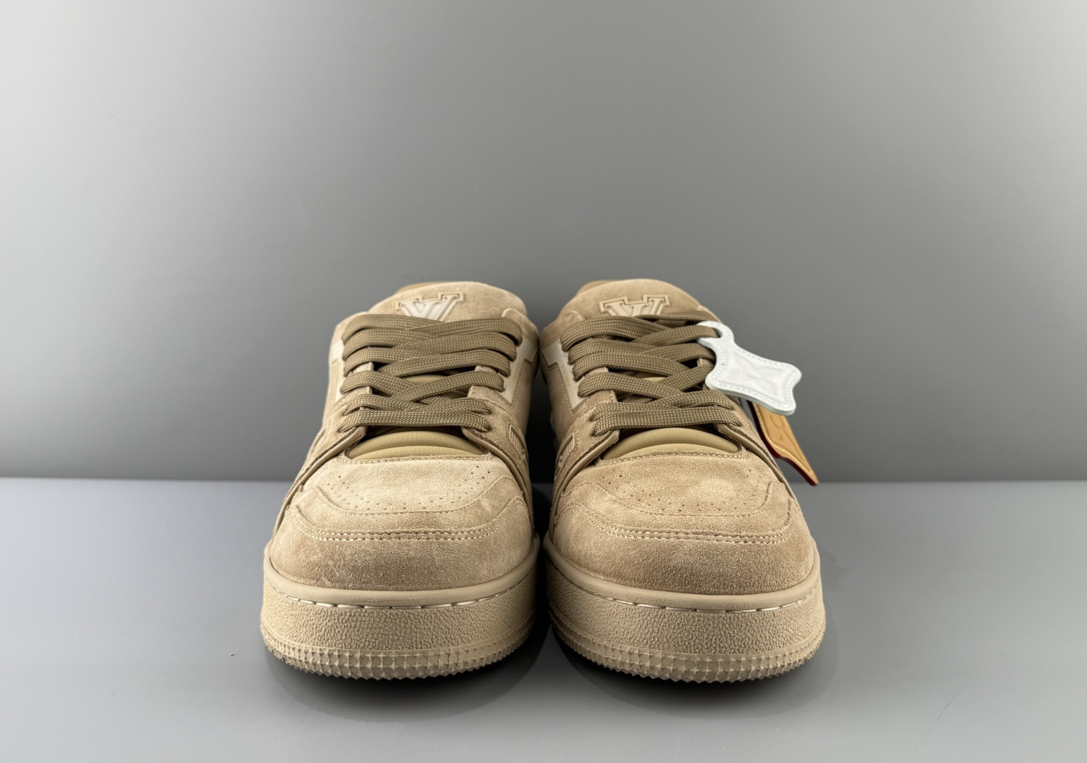 Louis Vuitton LV Trainer in light coffee brown with hang tag. Made from imported Italian cow suede/leather using top-level craftsmanship - Image 12
