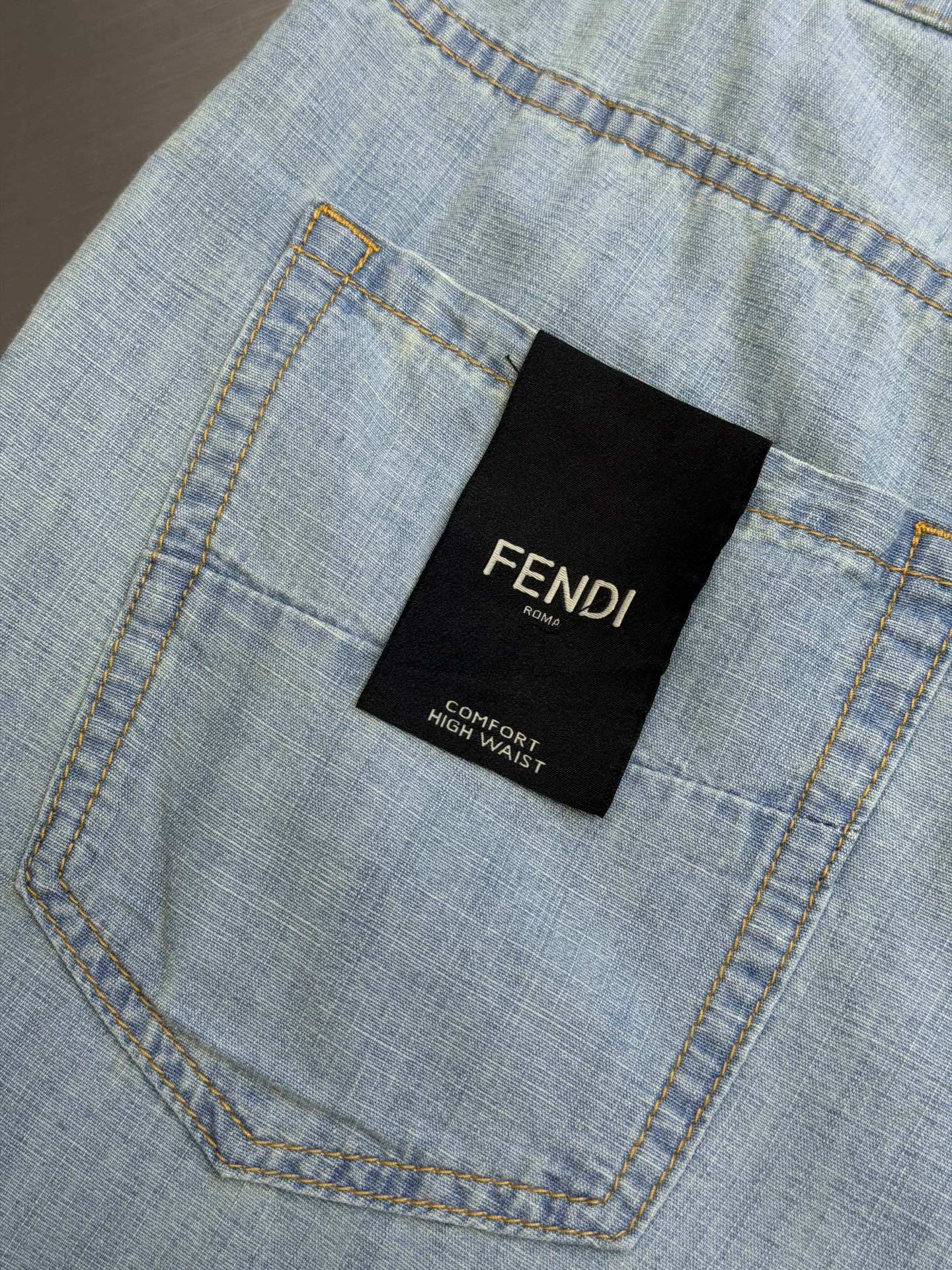 FD jeans with leather logo patch Select 100% cotton original color denim, using dense twill weave, the cloth has a natural and subtle bamboo texture, the texture is clear, the touch is solid but not bulky - Image 8