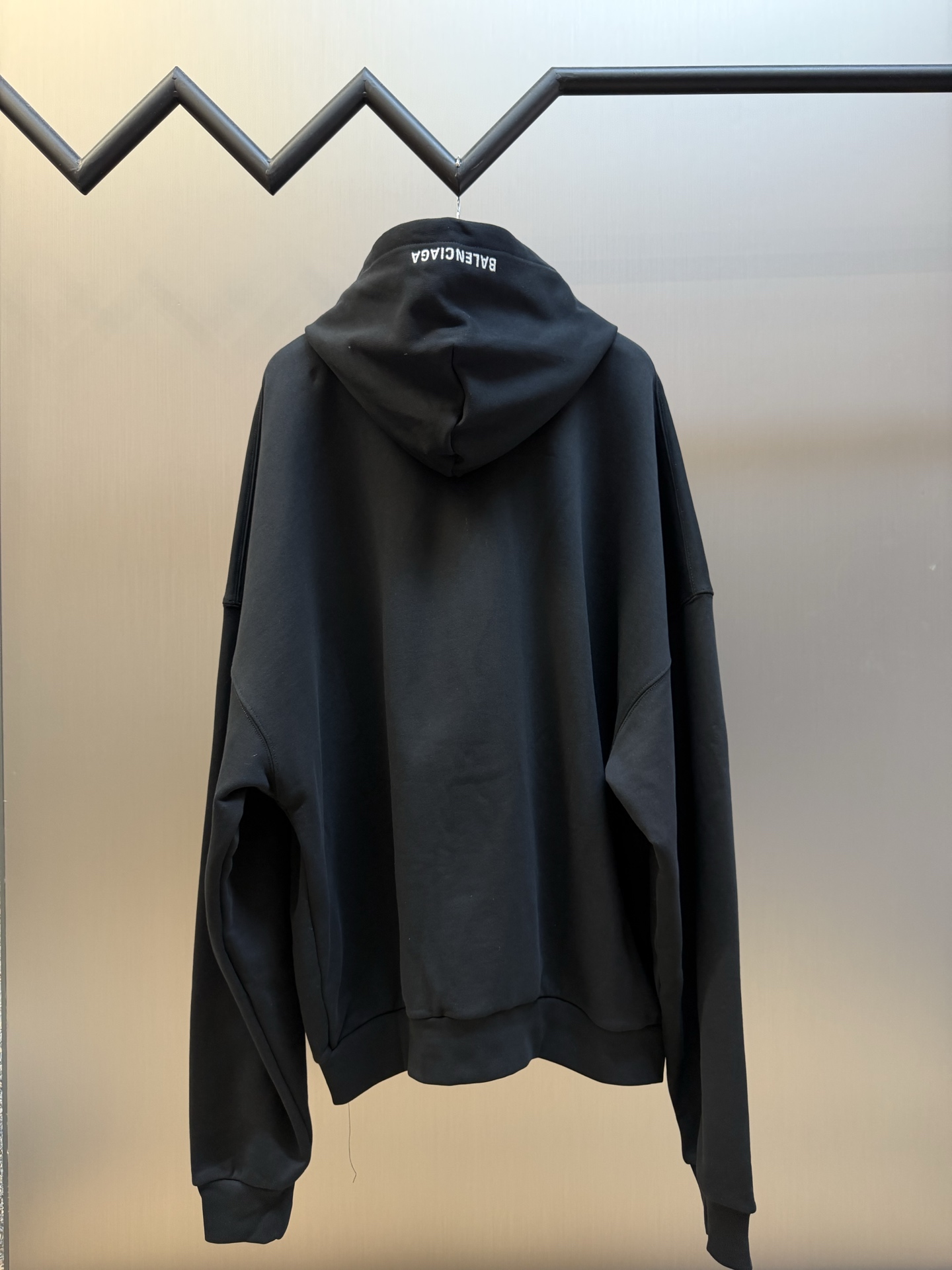 Paris sunset gradient zipper sweatshirt Select heavyweight high-density terry knitting to retain a relaxed and drapey feel - Image 4