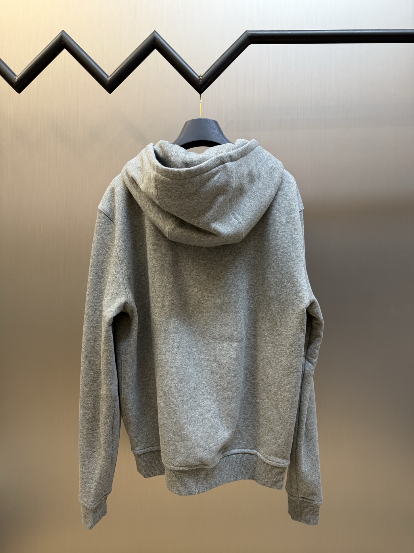 Hermès embroidered leather zippered jacket Customized Yunheng brocade cotton velvet, a neat full-open zipper creates a smooth hooded configuration, and the drawstring of the same color can be adjusted to the shape of the hood - Image 4