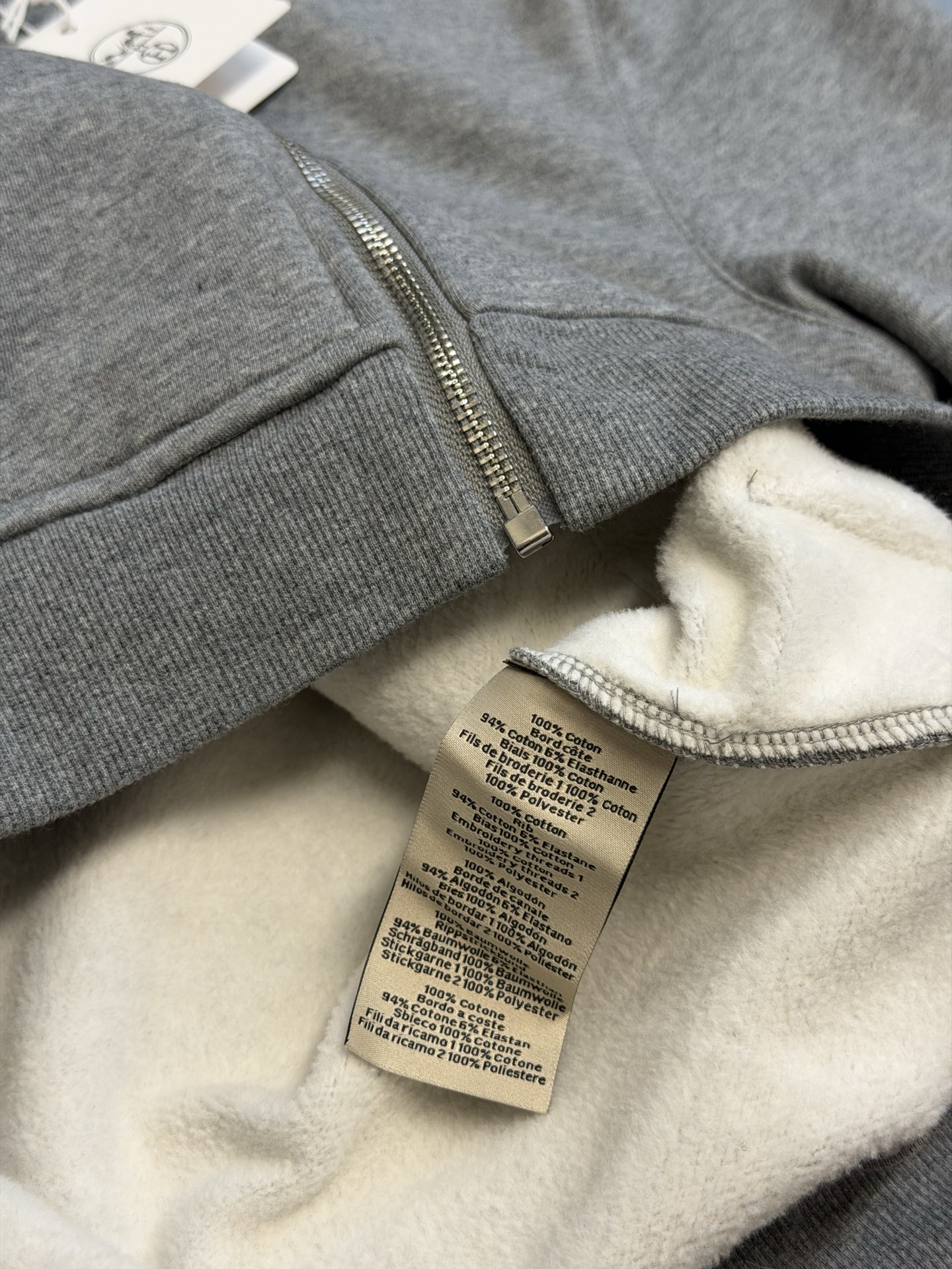 Hermès embroidered leather zippered jacket Customized Yunheng brocade cotton velvet, a neat full-open zipper creates a smooth hooded configuration, and the drawstring of the same color can be adjusted to the shape of the hood - Image 9