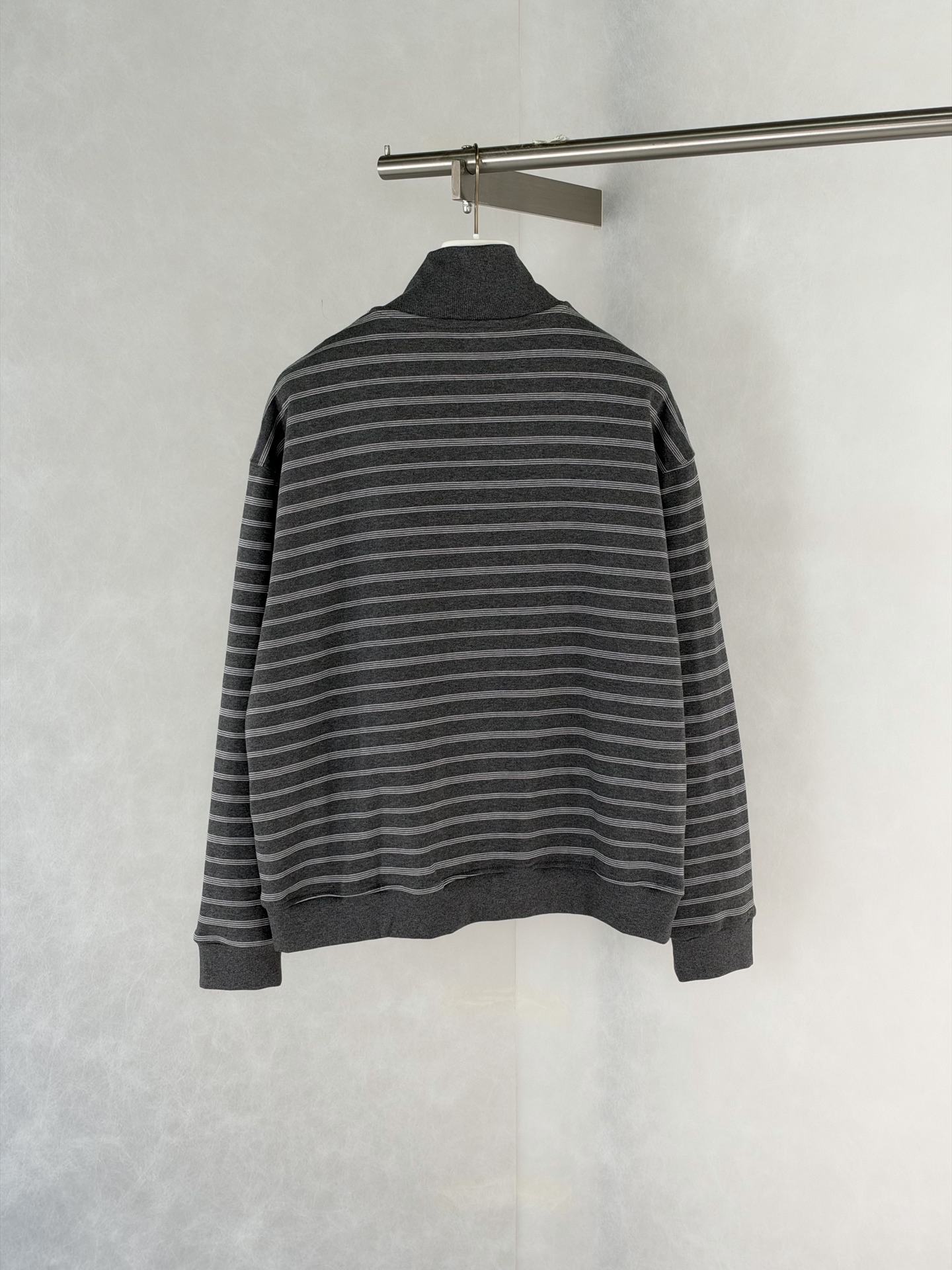 Miu Mi*/Miu Miu letter embroidered counterpoint striped zipper jacket The stripe spacing is accurately aligned, and the width and color of each strip are aligned with the original version - Image 2