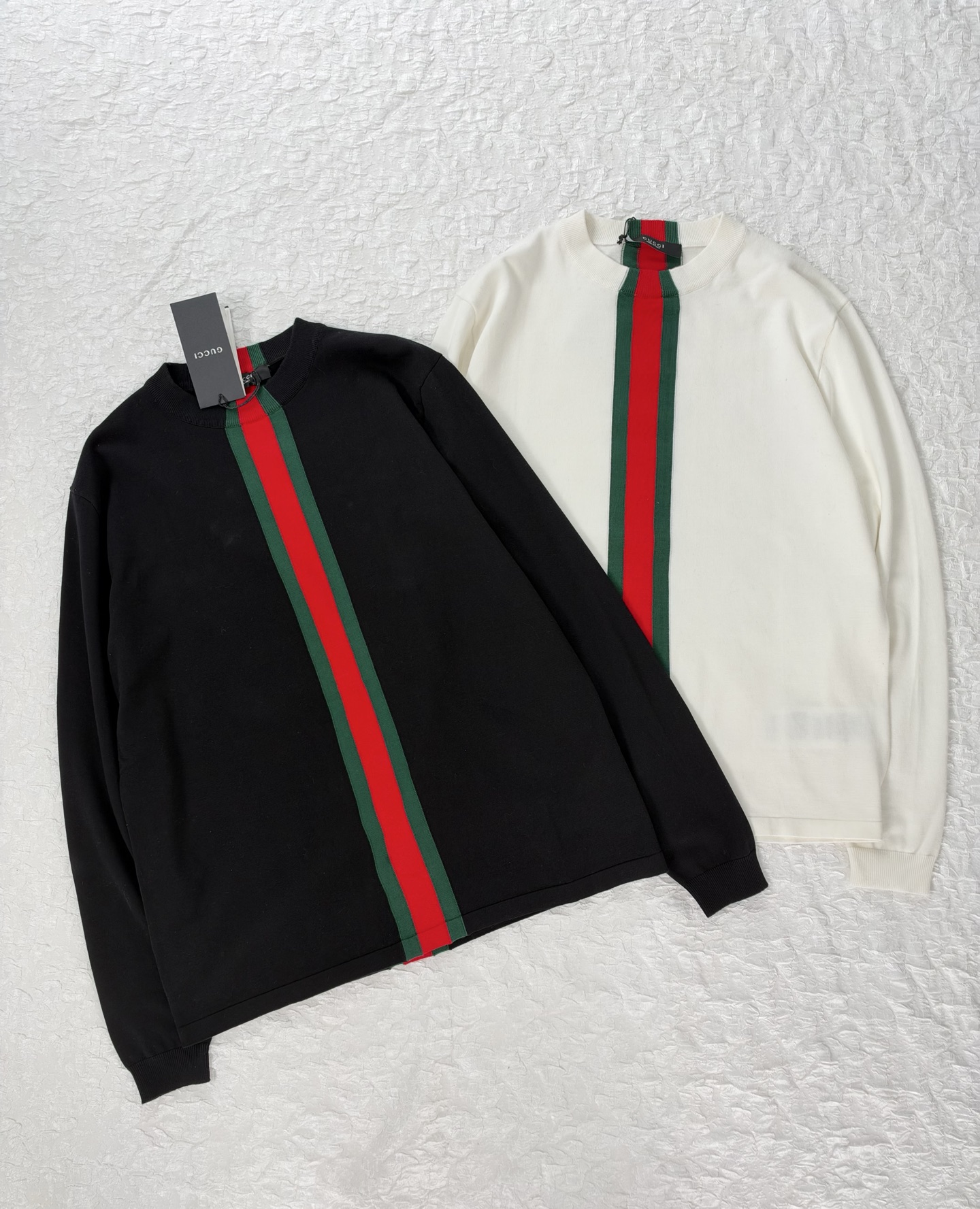 Gucc*/Gucci SS26 vertical striped jacquard knitted crew neck sweater The whole piece is made of custom-woven wool blended yarn - Image 4