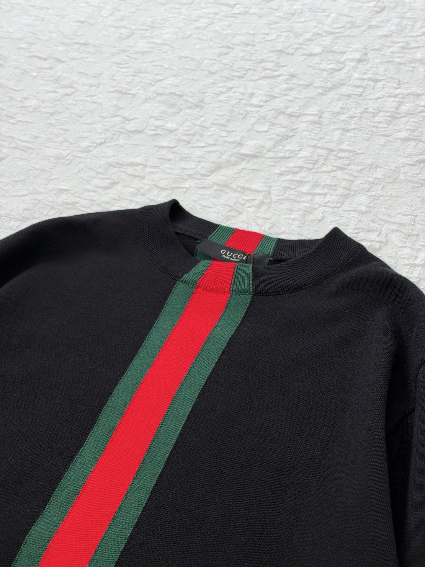 Gucc*/Gucci SS26 vertical striped jacquard knitted crew neck sweater The whole piece is made of custom-woven wool blended yarn - Image 6