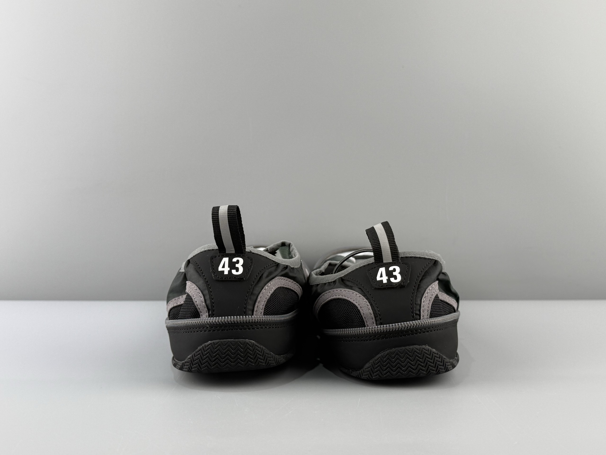 Balenciaga Pocket round toe drawstring low-cut sneakers zipper shoes outdoor shoes Size: 35 36 37 38 39 40 41 42 43 44 45 - Image 6