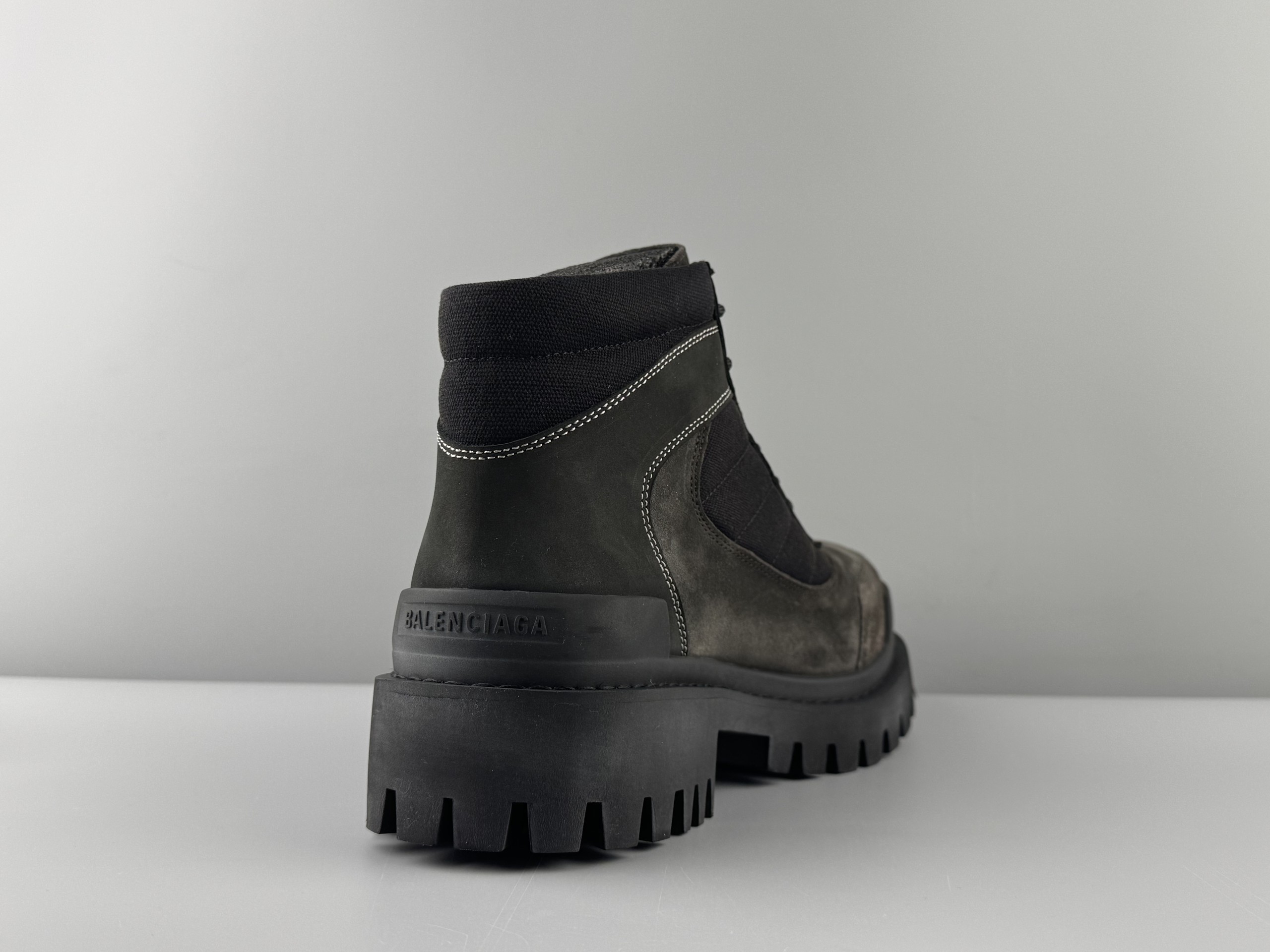 Balenciaga Balenciaga Combat Strike Round Toe Lace-Up Short Martin Boots Men's Size: 39/46 Large Size Customization Non-returnable - Image 4