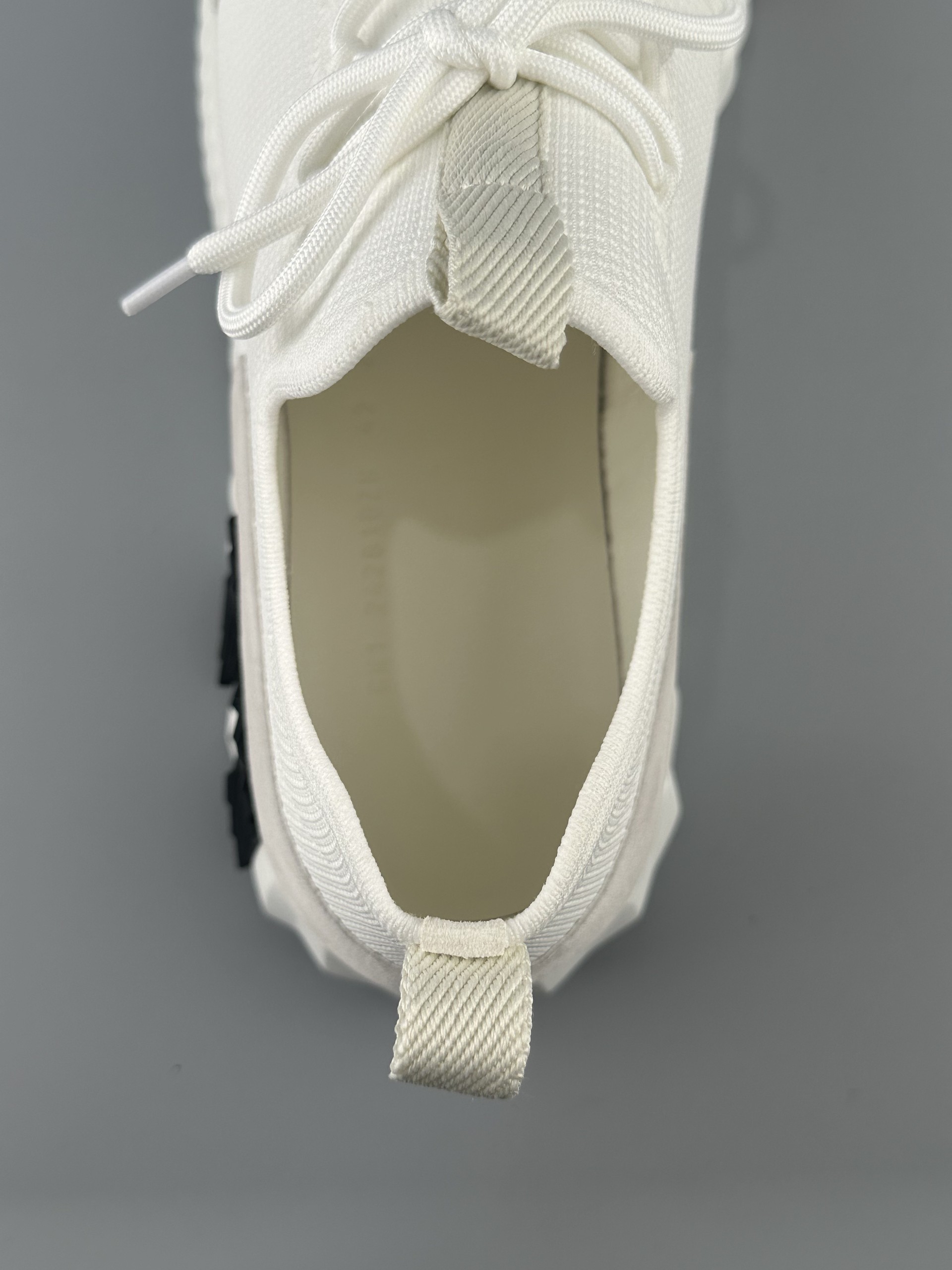 Produced by Foshan’s top manufacturers ❗hot model for foreign trade❗) HERMES Lift suede goatskin, lace-free thick sole, 4cm low-top lifestyle casual shoes, complex craftsmanship, men's style, imported leather production! The best outsole on the market! The tooth marks and water chestnuts are clear and three-dimensional! Produced with top imported raw materials! Size:38 39 40 41 42 43 44 45 46 (Excellent order price❗) - Image 11
