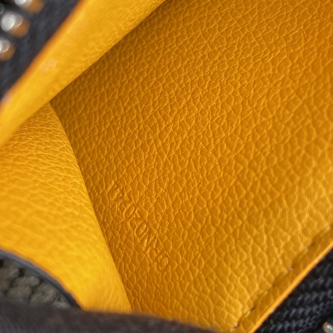 Goyard Goya counter latest version upgraded version new color 🤩 Bourbon flat zipper card holder wallet Three card slots and one zipper pocket can safely store change~ Size: 12.5cm x 1cm x 8.4cm~ Style No - Image 8
