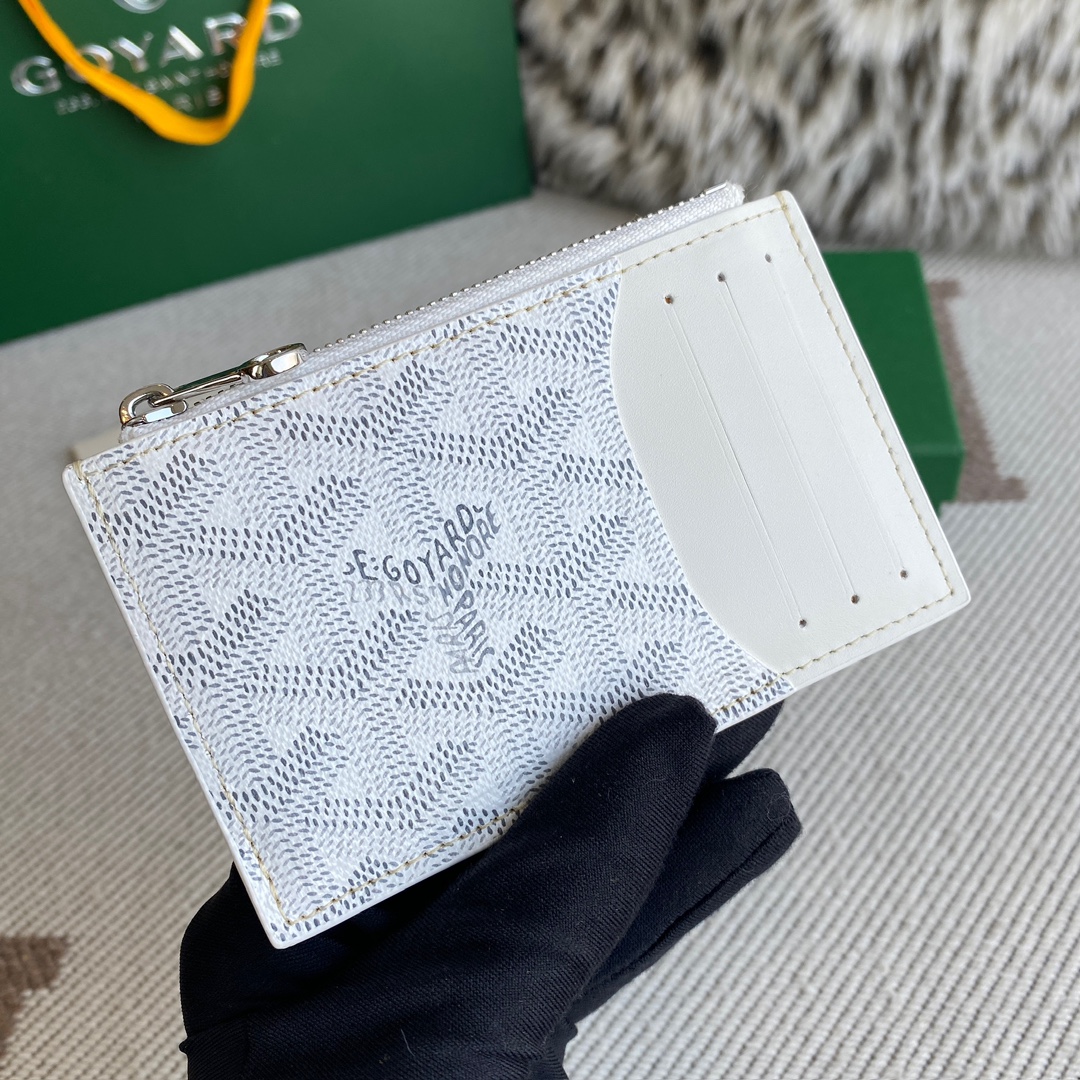 Goyard Goya counter latest version upgraded version new color 🤩 Bourbon flat zipper card holder wallet Three card slots and one zipper pocket can safely store change~ Size: 12.5cm x 1cm x 8.4cm~ Style No