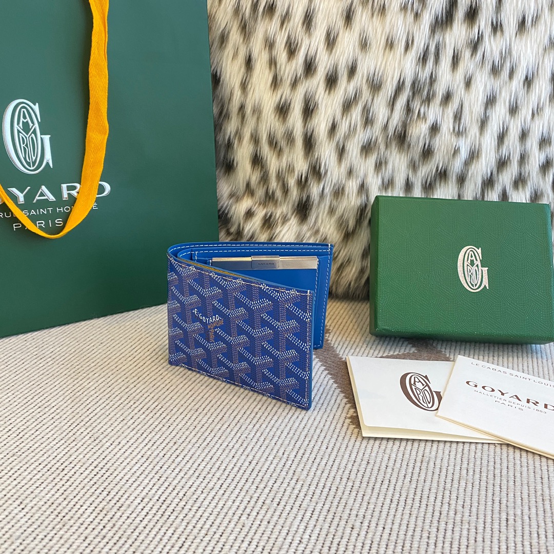 Goyard bifold card holder wallet 5 card slots with coin pocket GOYARD is the only card holder with a coin pocket