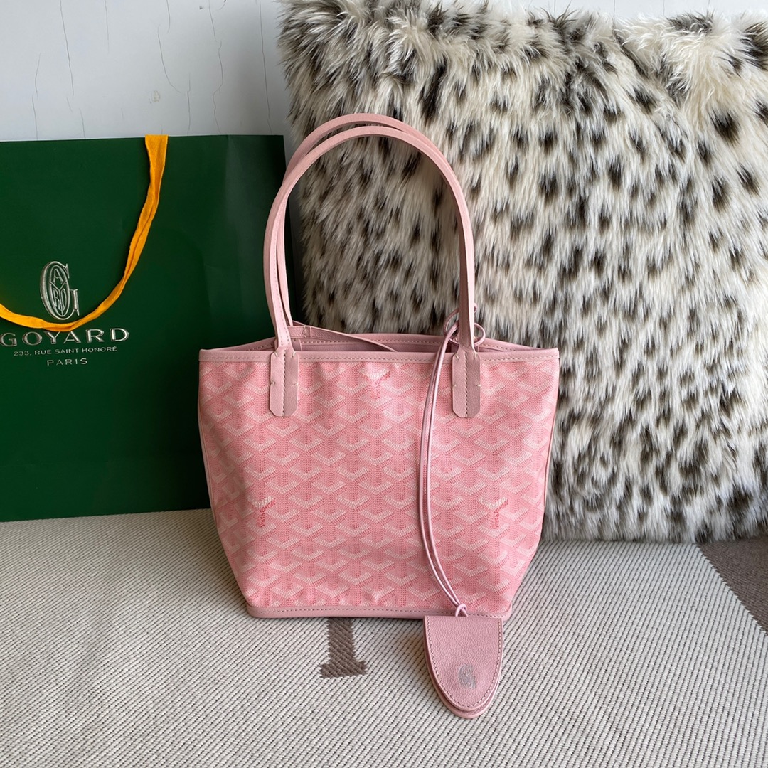 🤩Goyard classic vegetable basket anjou mini tote double-sided shopping bag tote double-sided bag shoulder handbag Size: 20.5X9X20cm~ I can’t think of any brand with more taste than Goya! Multiple colors to choose from, classic colors, canvas fabric with fragrance, exquisite workmanship ☺️ Comes with a full set of packaging at the counter, the first choice for gift giving ✨ Style No