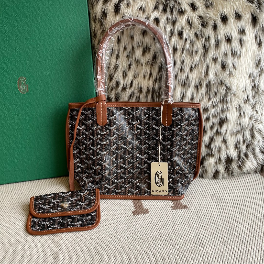 🤩Goyard classic vegetable basket anjou mini tote double-sided shopping bag tote double-sided bag shoulder handbag Size: 20.5X9X20cm~ I can’t think of any brand with more taste than Goya! Multiple colors to choose from, classic colors, canvas fabric with fragrance, exquisite workmanship ☺️ Comes with a full set of packaging at the counter, the first choice for gift giving ✨ Style No