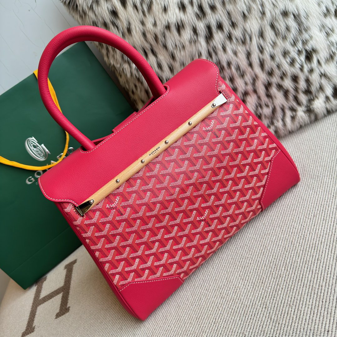 Spring and summer limited edition flower style ~ Goyard Goya counter latest version upgraded version new color 🤩 Saigon Gongmu Available in two unique GOYARDINE canvas colors inspired by the vibrant hues of linen flowers: Iris Purple and Rose Pink - Image 2