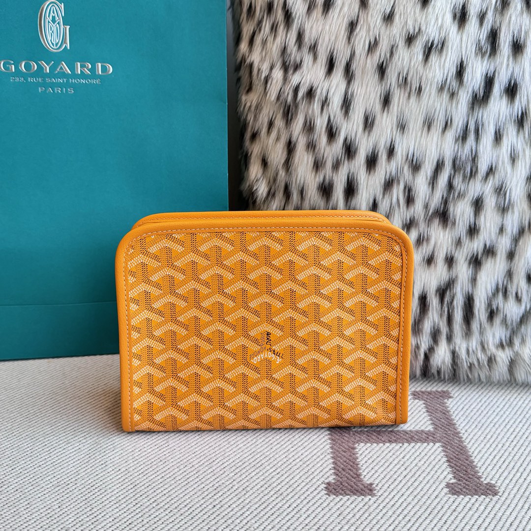 Goyard Goya clutch bag toiletry bag There is also a small zipper bag on the front that can hold some small odds and ends - Image 2