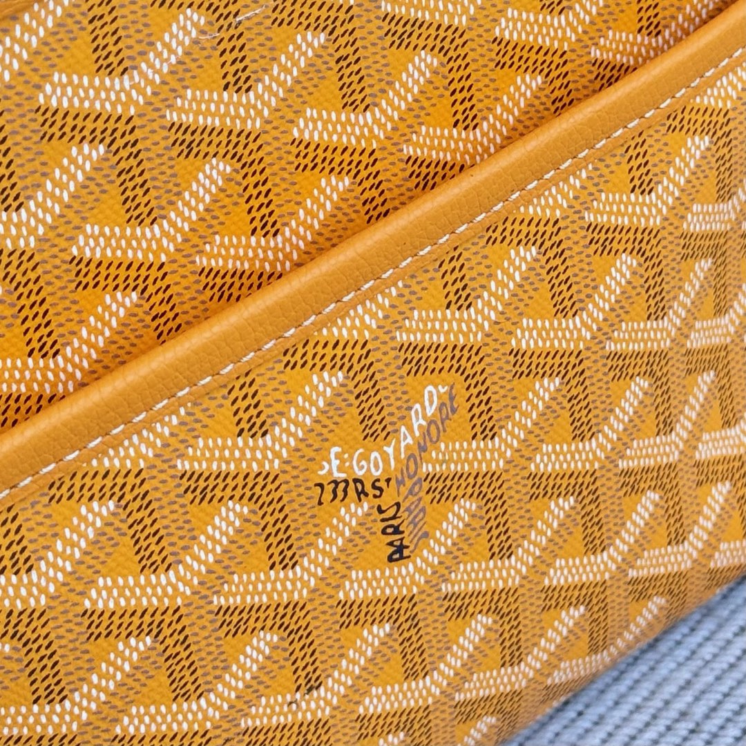 Goyard Goya clutch bag toiletry bag There is also a small zipper bag on the front that can hold some small odds and ends - Image 6