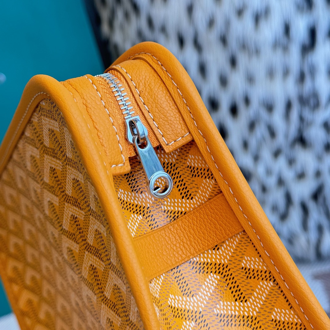 Goyard Goya clutch bag toiletry bag There is also a small zipper bag on the front that can hold some small odds and ends - Image 7
