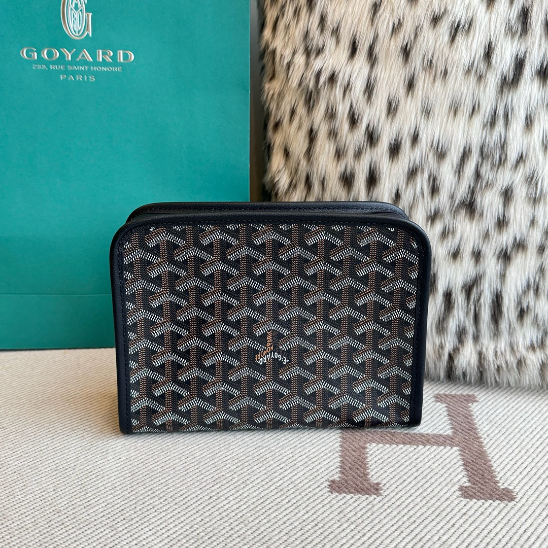 Goyard Goya clutch bag toiletry bag There is also a small zipper bag on the front that can hold some small odds and ends - Image 2