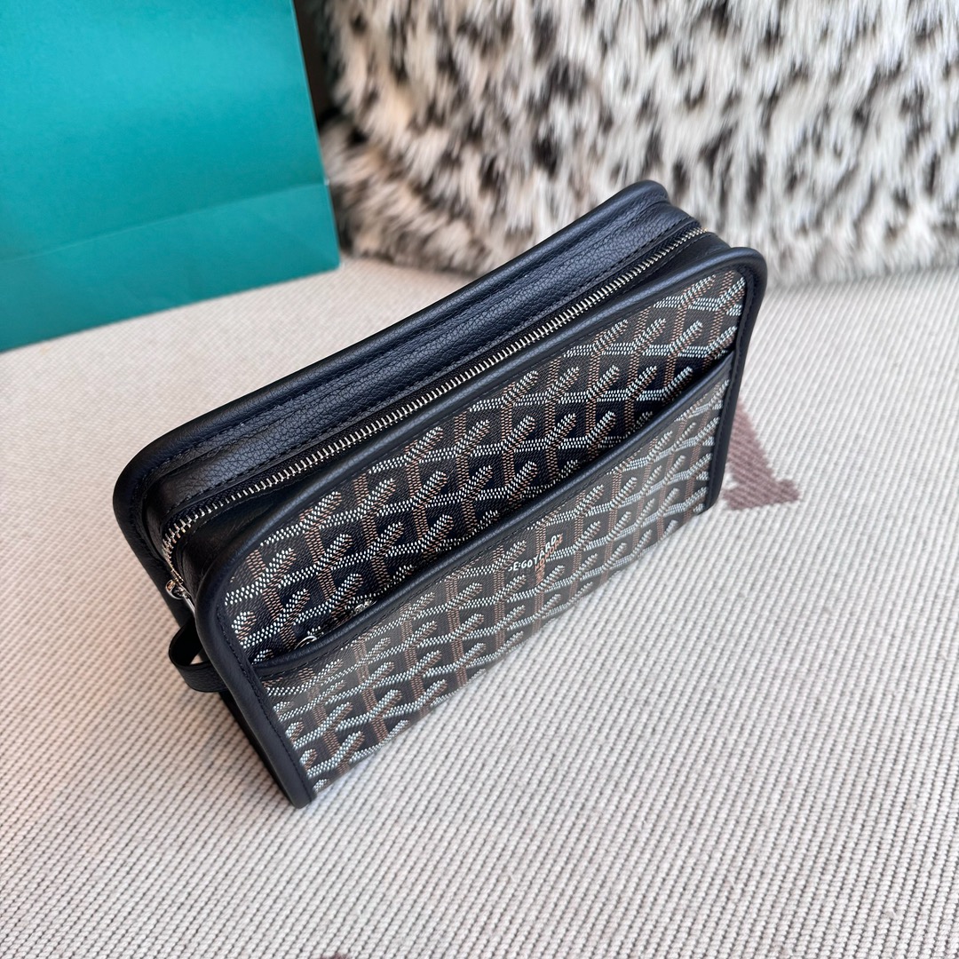 Goyard Goya clutch bag toiletry bag There is also a small zipper bag on the front that can hold some small odds and ends - Image 4