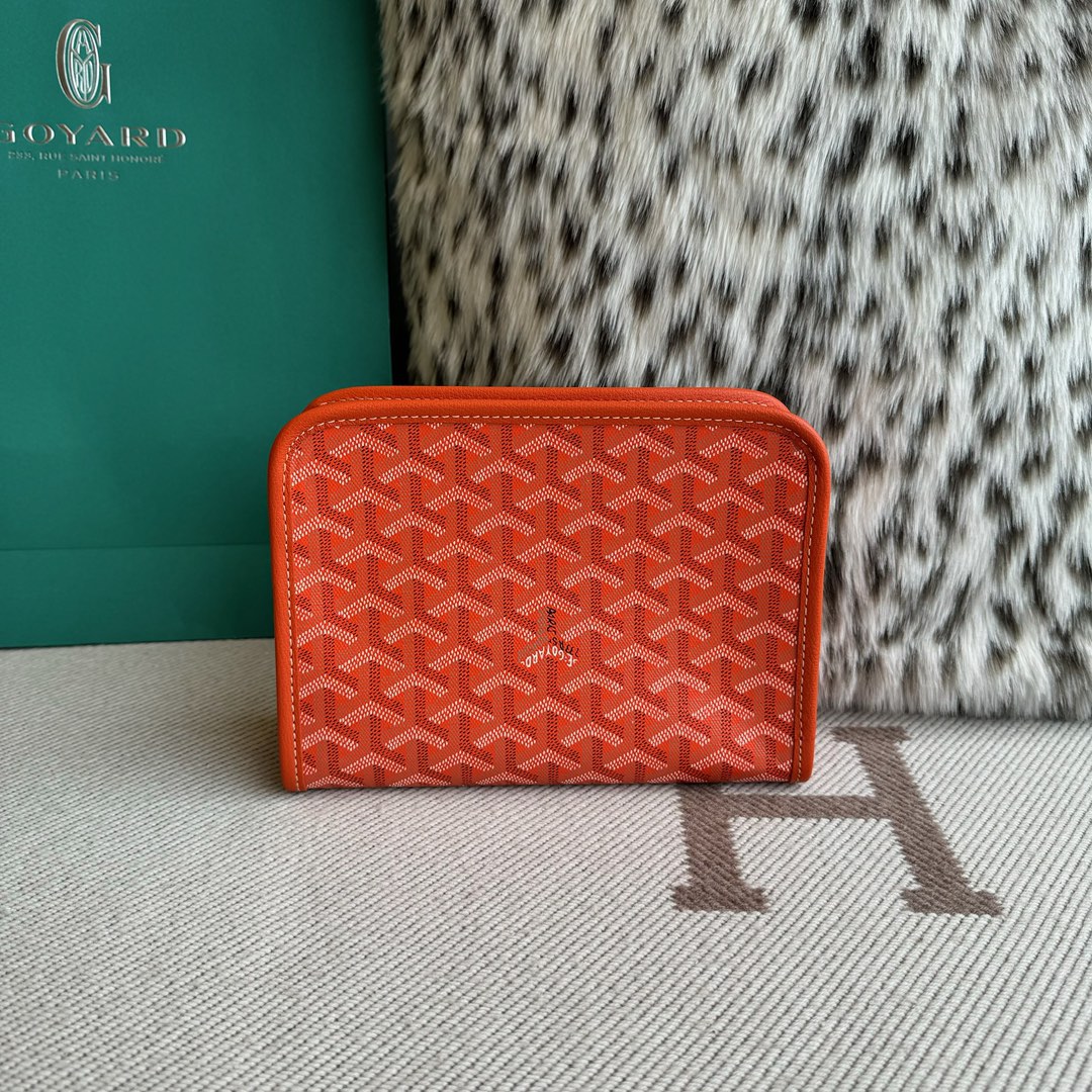 Goyard Goya clutch bag toiletry bag There is also a small zipper bag on the front that can hold some small odds and ends - Image 2