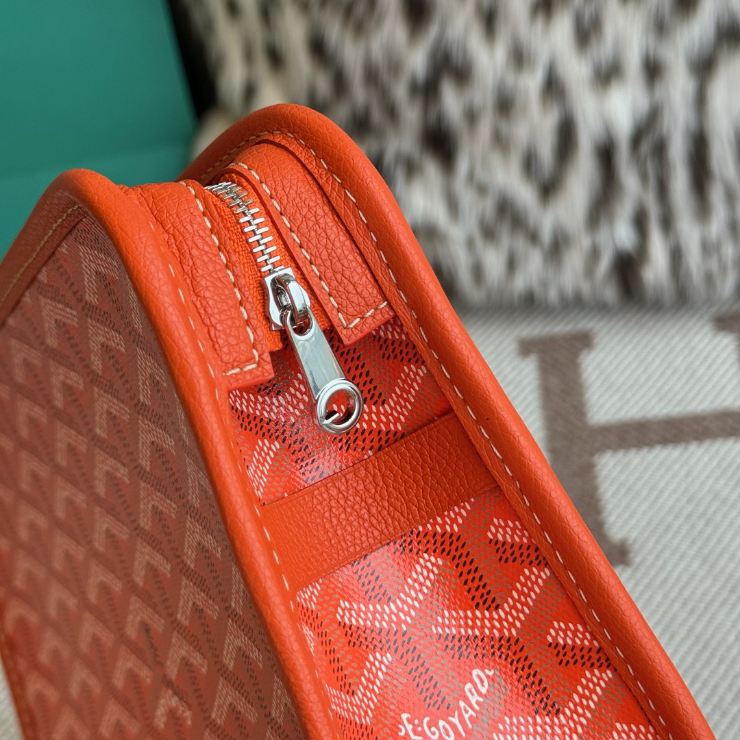 Goyard Goya clutch bag toiletry bag There is also a small zipper bag on the front that can hold some small odds and ends - Image 6