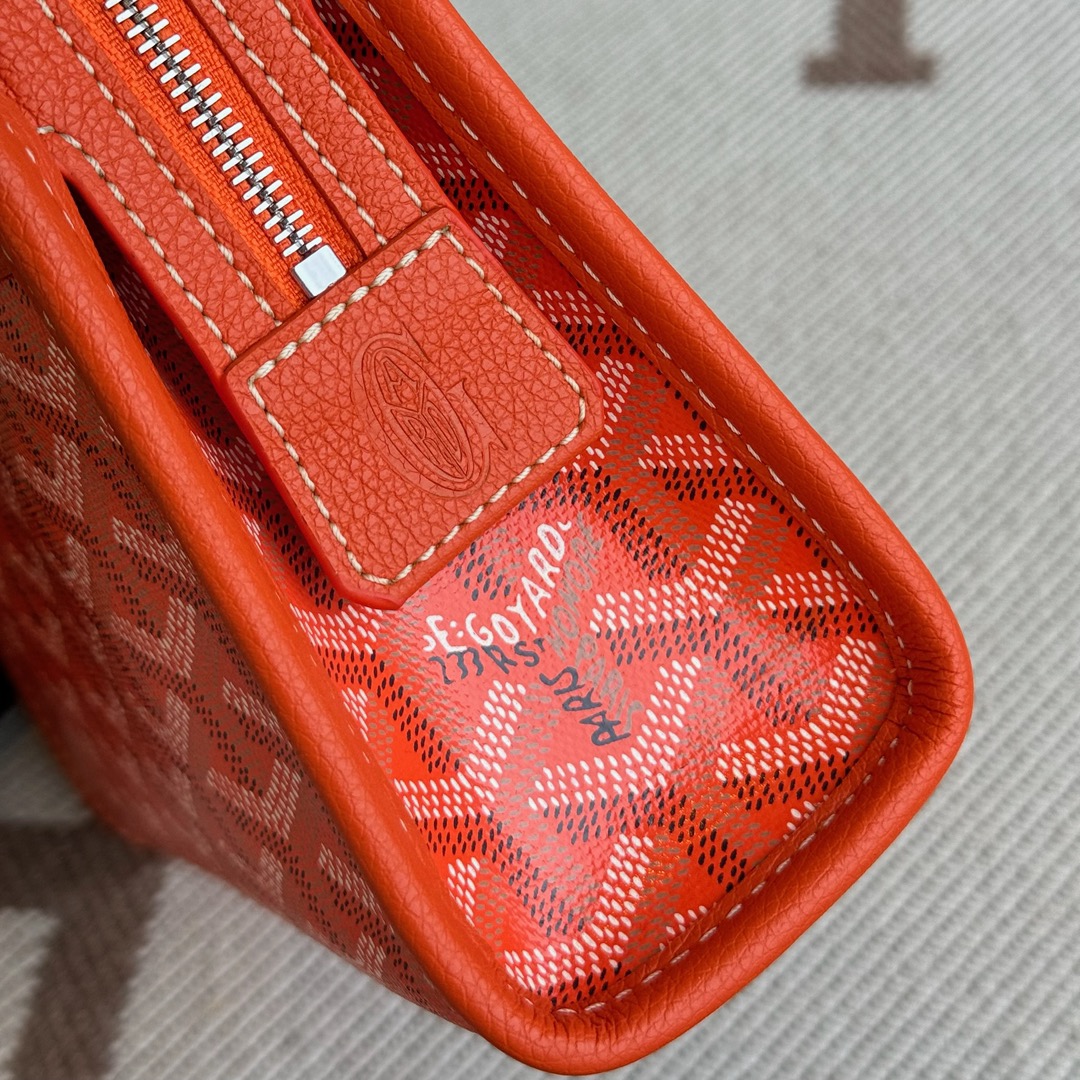 Goyard Goya clutch bag toiletry bag There is also a small zipper bag on the front that can hold some small odds and ends - Image 7