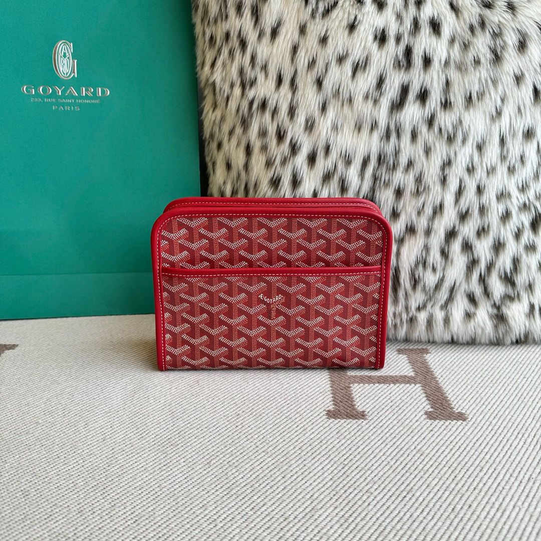 Goyard Goya clutch bag toiletry bag There is also a small zipper bag on the front that can hold some small odds and ends