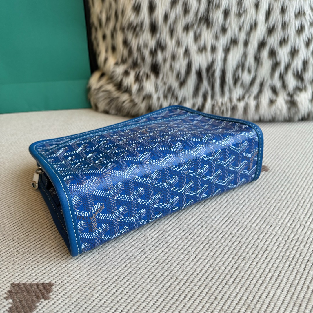 Goyard Goya clutch bag toiletry bag There is also a small zipper bag on the front that can hold some small odds and ends - Image 5