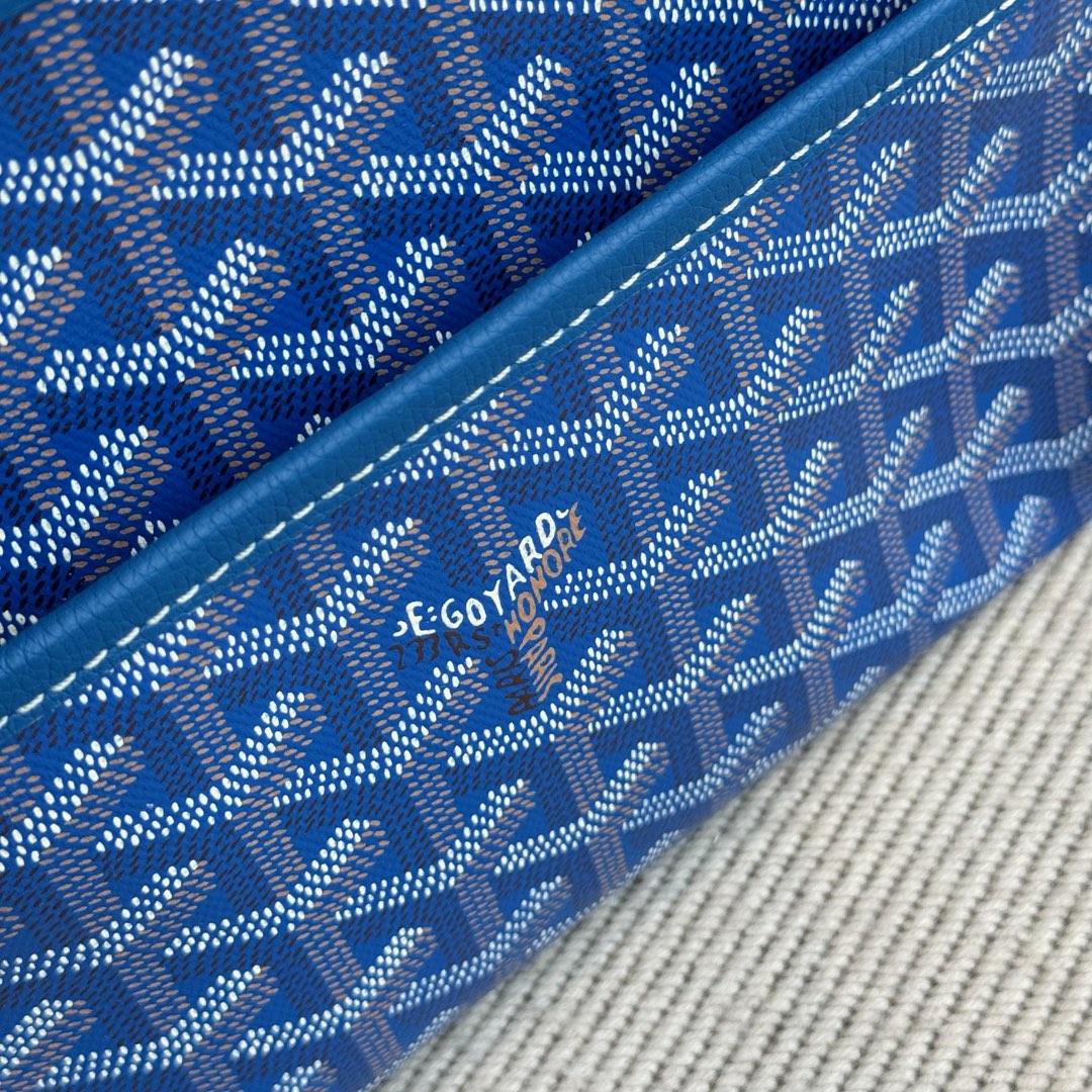 Goyard Goya clutch bag toiletry bag There is also a small zipper bag on the front that can hold some small odds and ends - Image 6