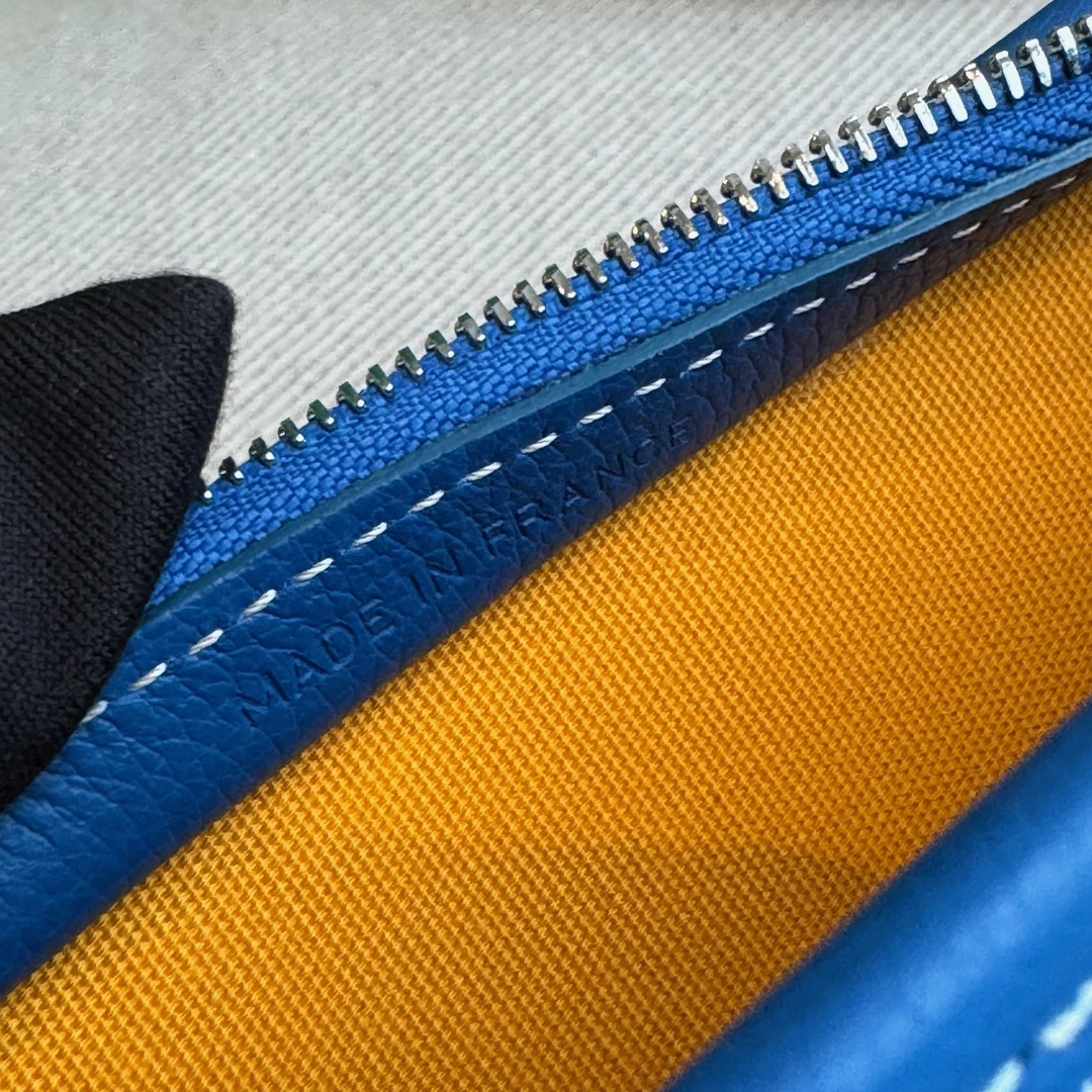 Goyard Goya clutch bag toiletry bag There is also a small zipper bag on the front that can hold some small odds and ends - Image 9