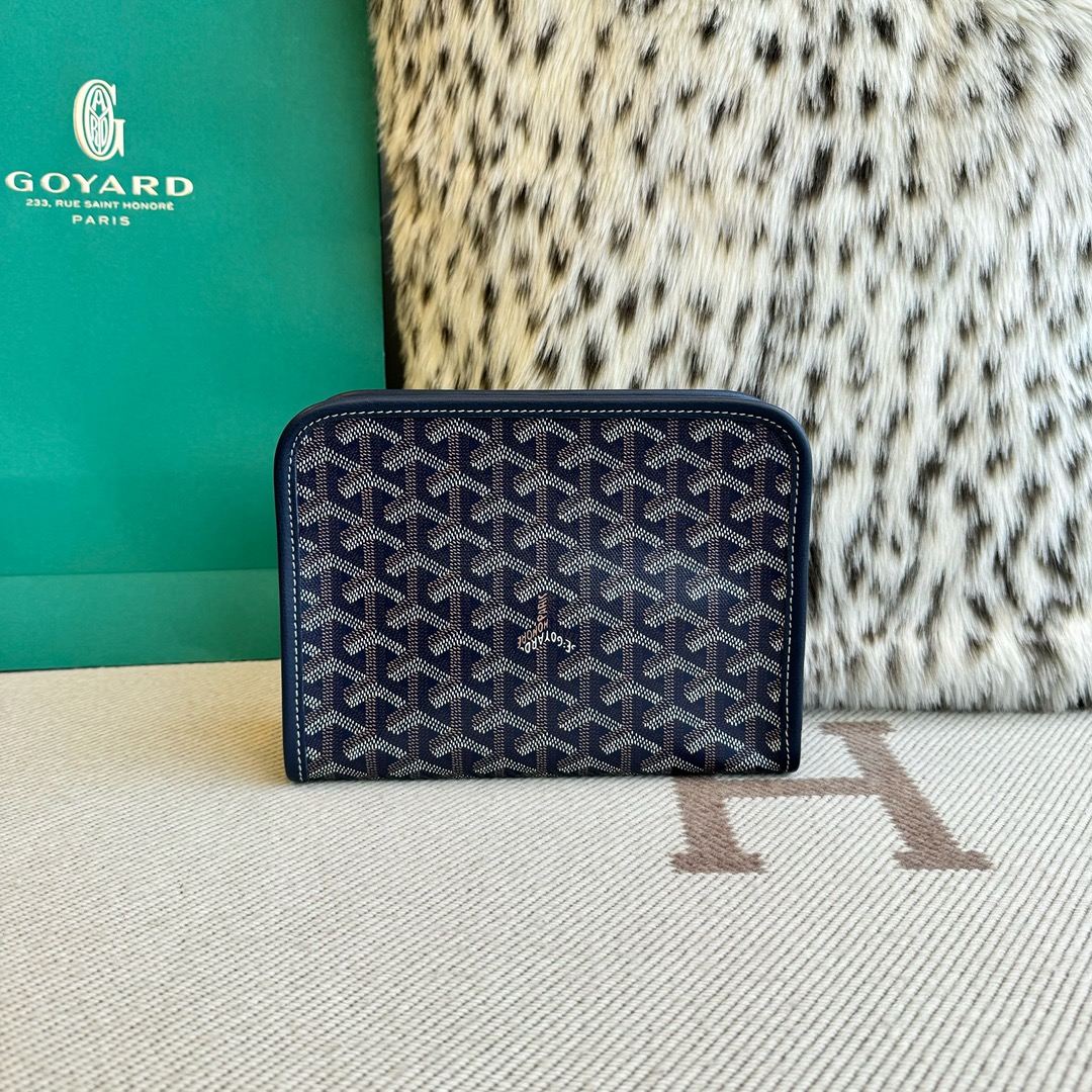 Goyard Goya clutch bag toiletry bag There is also a small zipper bag on the front that can hold some small odds and ends - Image 2