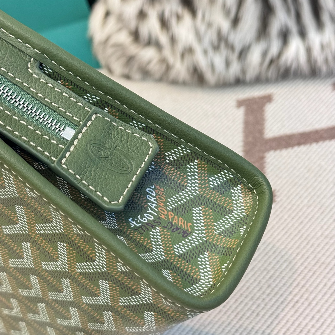Goyard Goya clutch bag toiletry bag There is also a small zipper bag on the front that can hold some small odds and ends - Image 8
