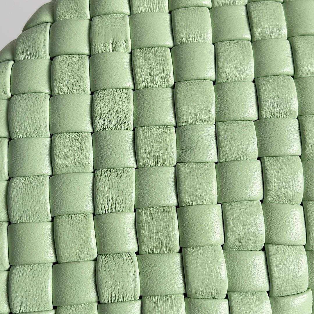 BV Knot plain evening clutch Classic braiding with metal rope twist buckle - Image 8