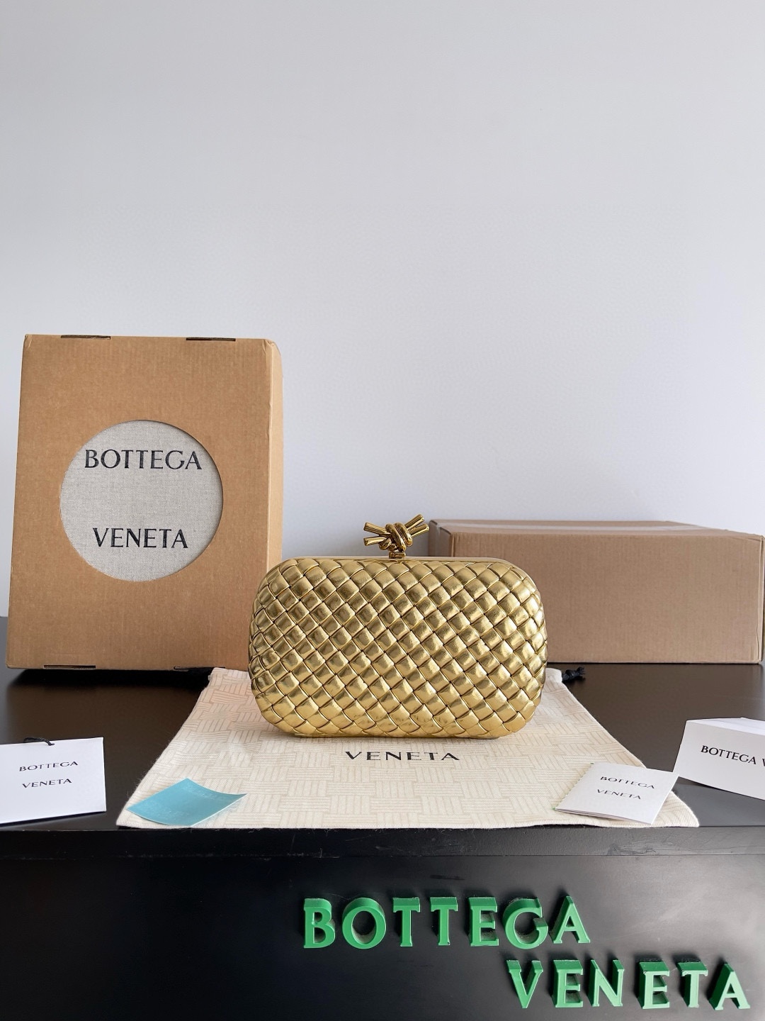 BV Knot plain evening clutch Classic braiding with metal rope twist buckle - Image 10